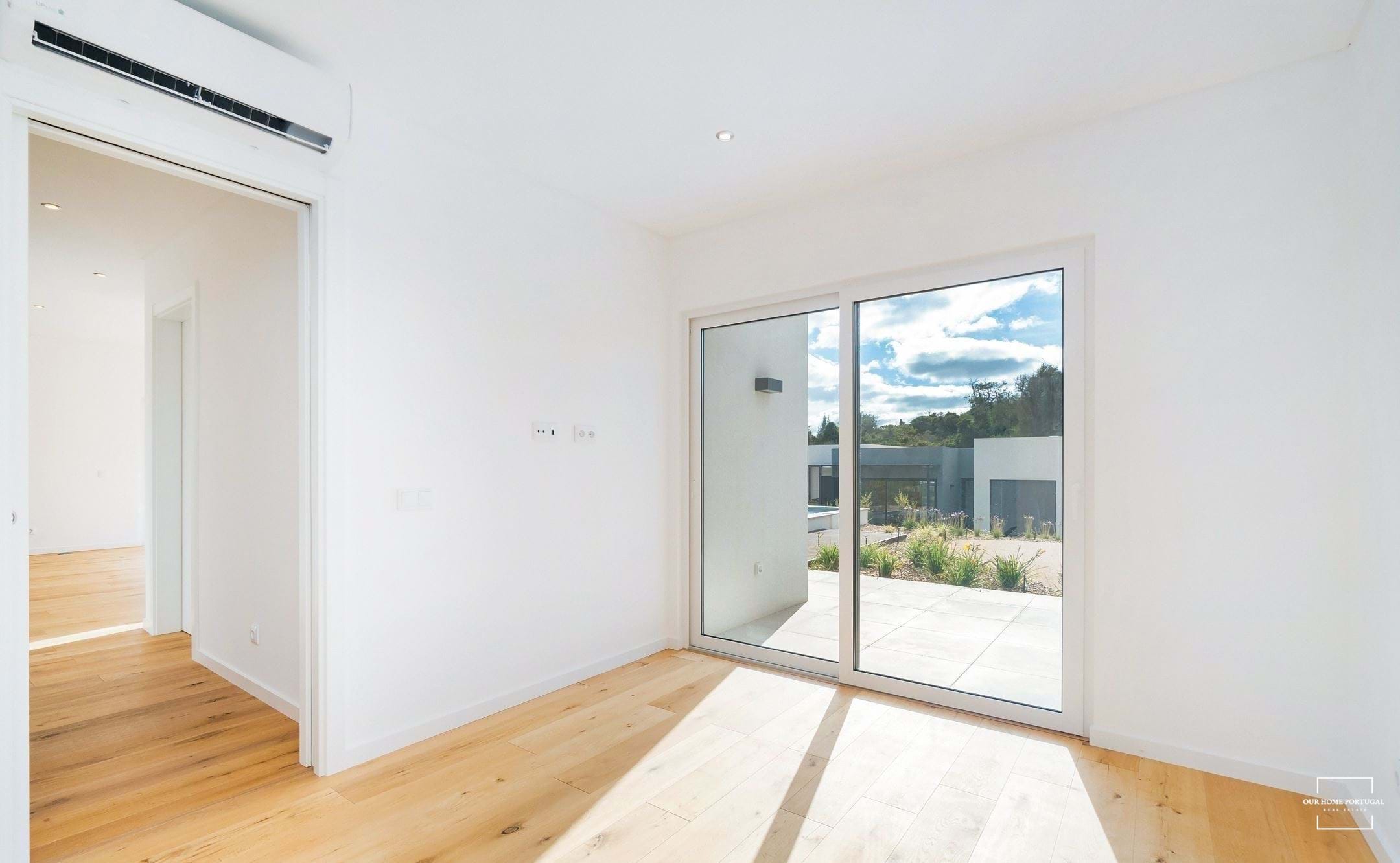 3 Bed, 2 Bath, HouseFor Sale, Lagoa, Faro, 8400-561