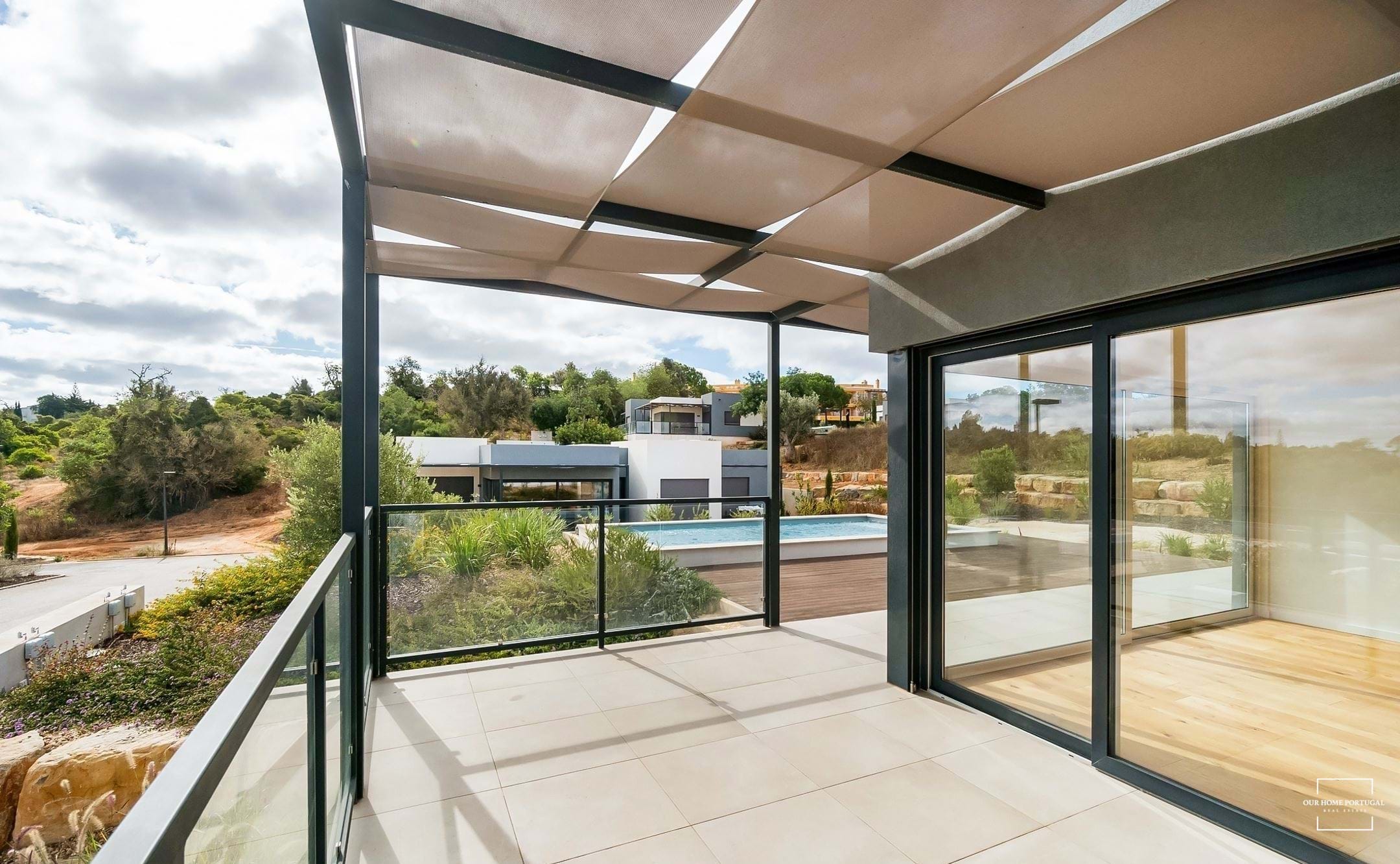 3 Bed, 2 Bath, HouseFor Sale, Lagoa, Faro, 8400-561