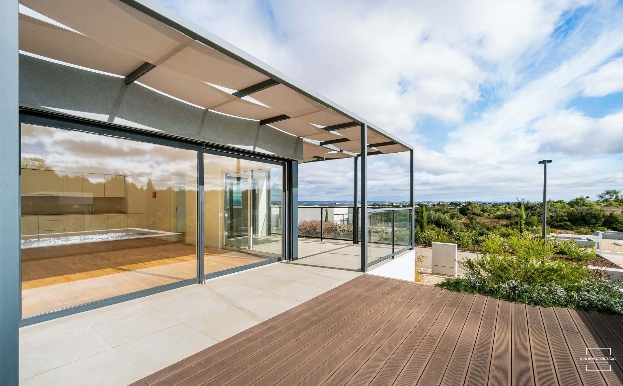 3 Bed, 2 Bath, HouseFor Sale, Lagoa, Faro, 8400-561