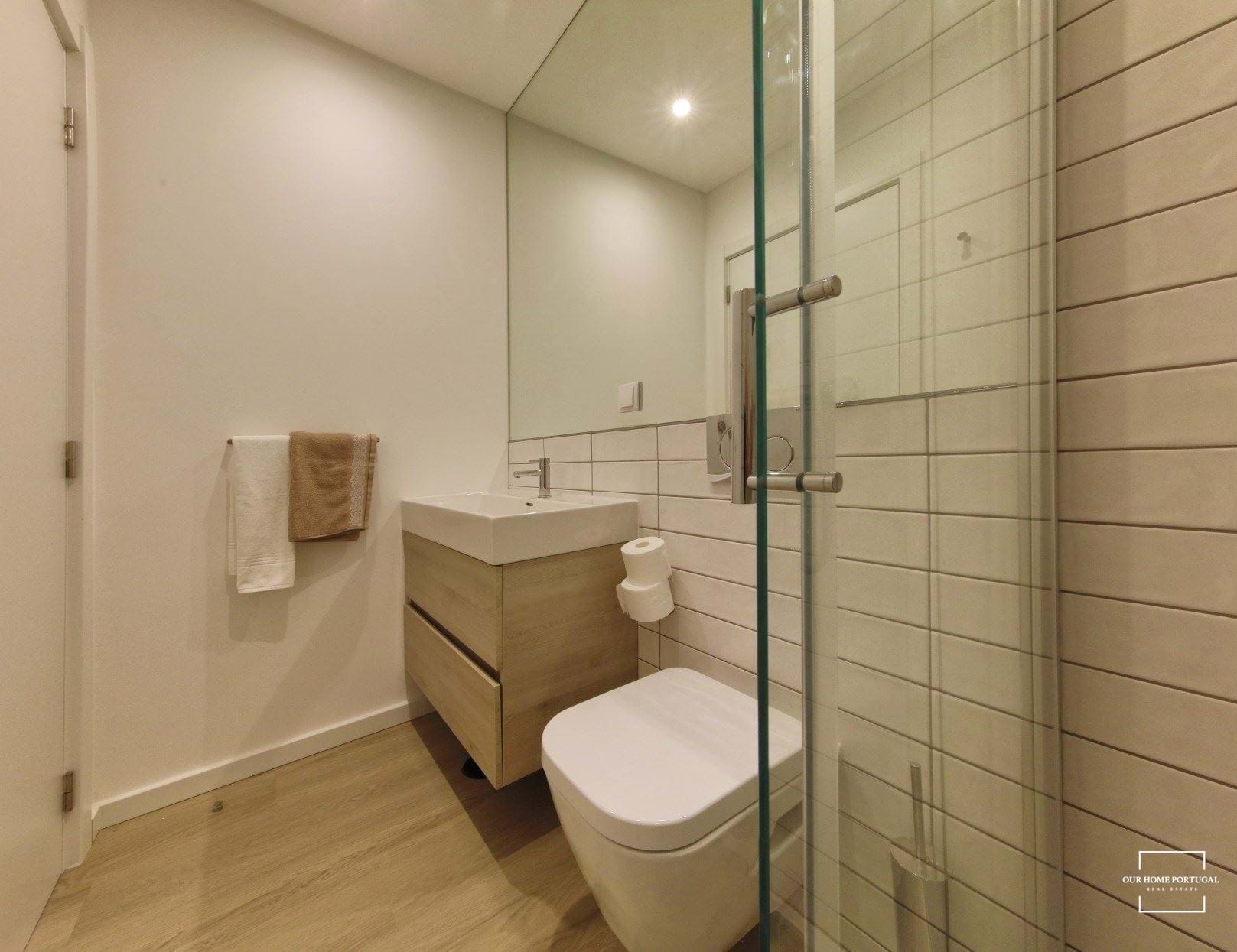 3 Bed, 2 Bath, HouseFor Sale, Lagoa, Faro, 8400-561