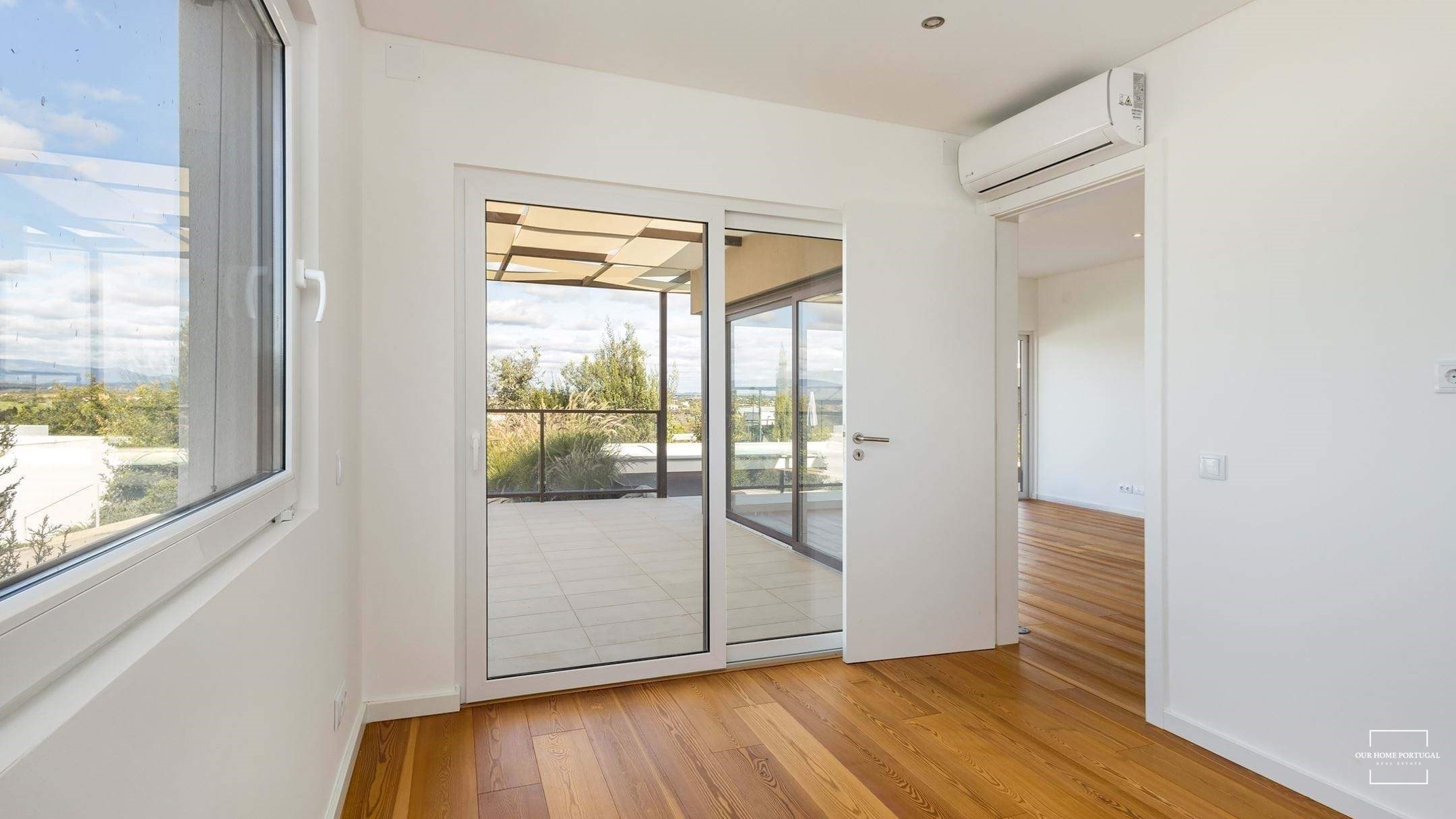 3 Bed, 2 Bath, HouseFor Sale, Lagoa, Faro, 8400-561