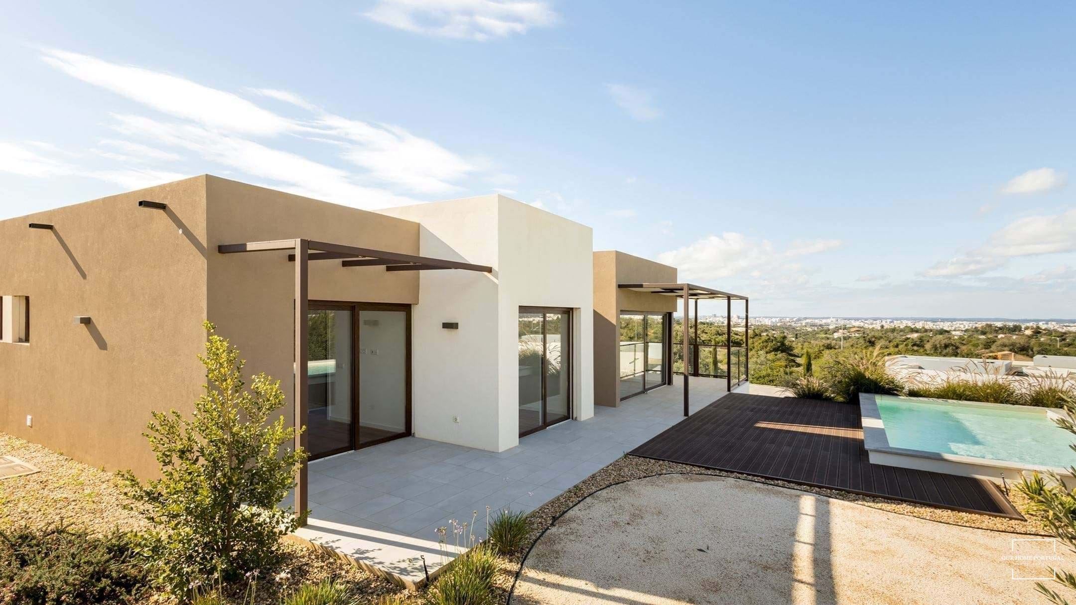 3 Bed, 2 Bath, HouseFor Sale, Lagoa, Faro, 8400-561