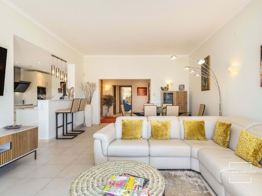 3 Bed, 2 Bath, ApartmentFor Sale, Lagoa, Faro, 8400-143