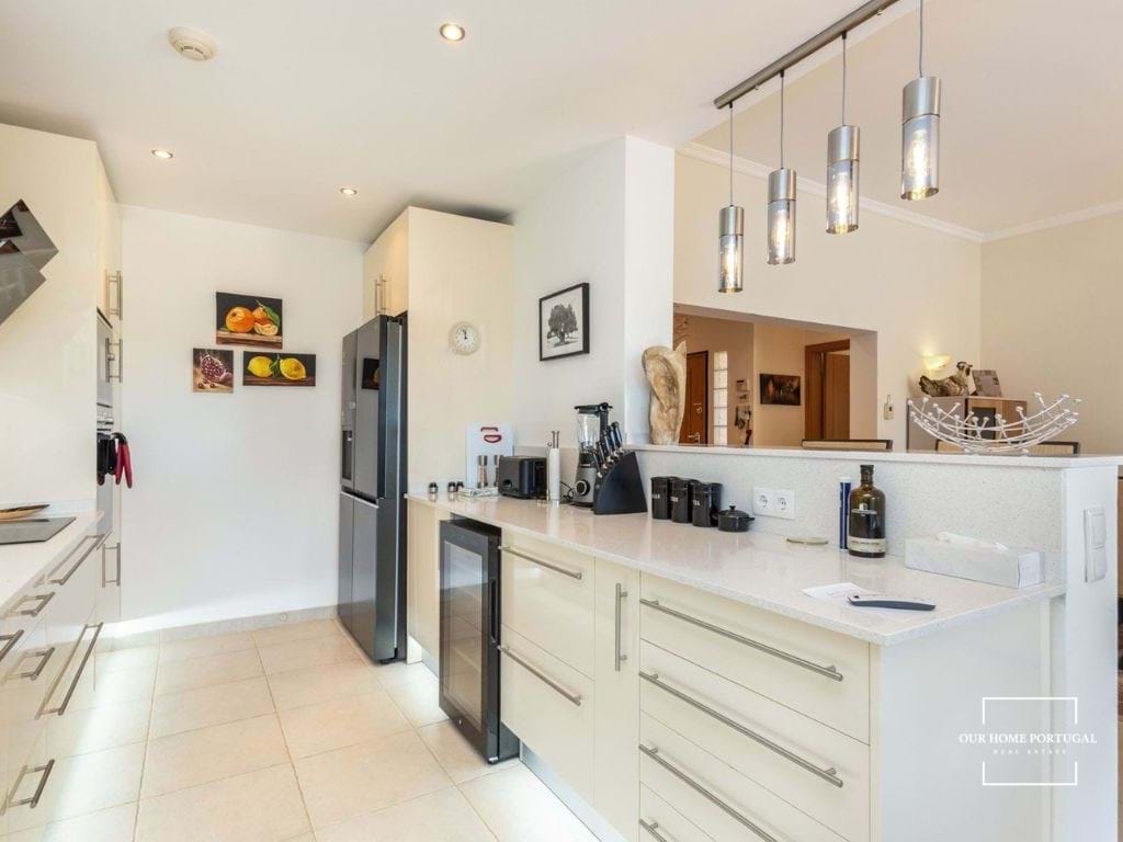 3 Bed, 2 Bath, ApartmentFor Sale, Lagoa, Faro, 8400-143