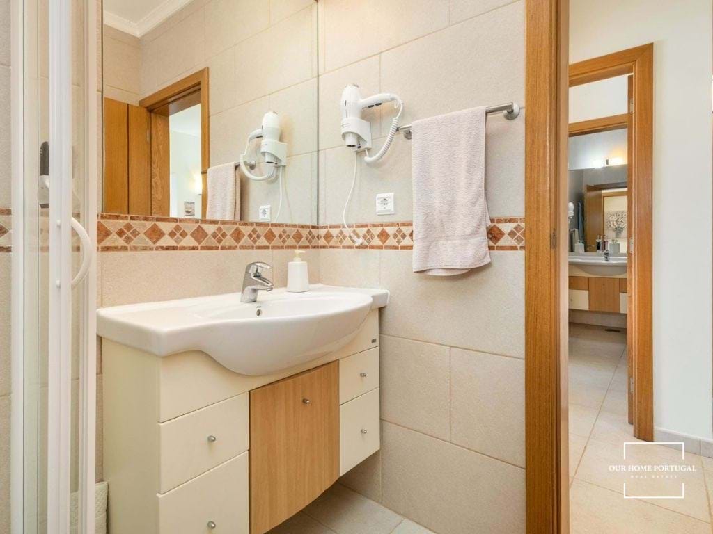 2 Bed, 2 Bath, ApartmentFor Sale, Lagoa, Faro, 8400-143