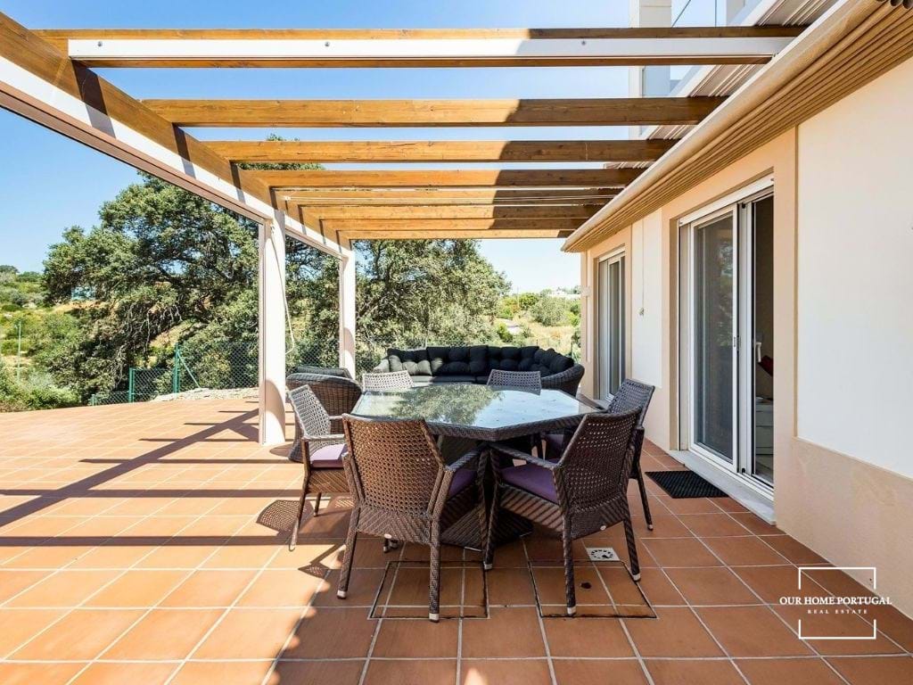 3 Bed, 2 Bath, HouseFor Sale, Lagoa, Faro, 8401-908