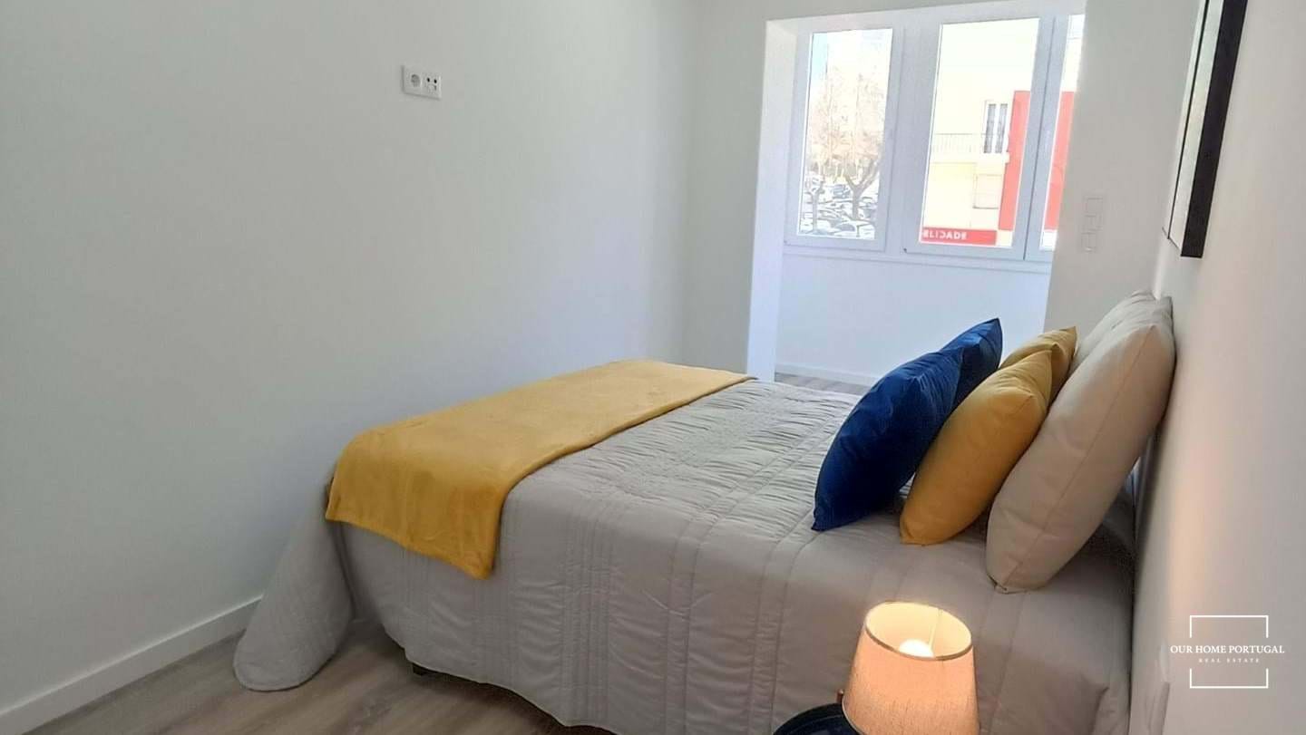 3 Bed, 2 Bath, ApartmentFor Sale, Lisboa, Lisboa, 1500-386