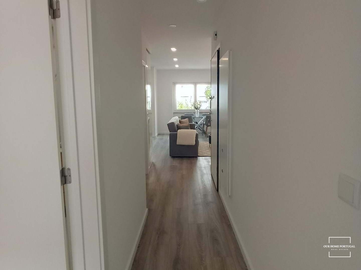 3 Bed, 2 Bath, ApartmentFor Sale, Lisboa, Lisboa, 1170-019