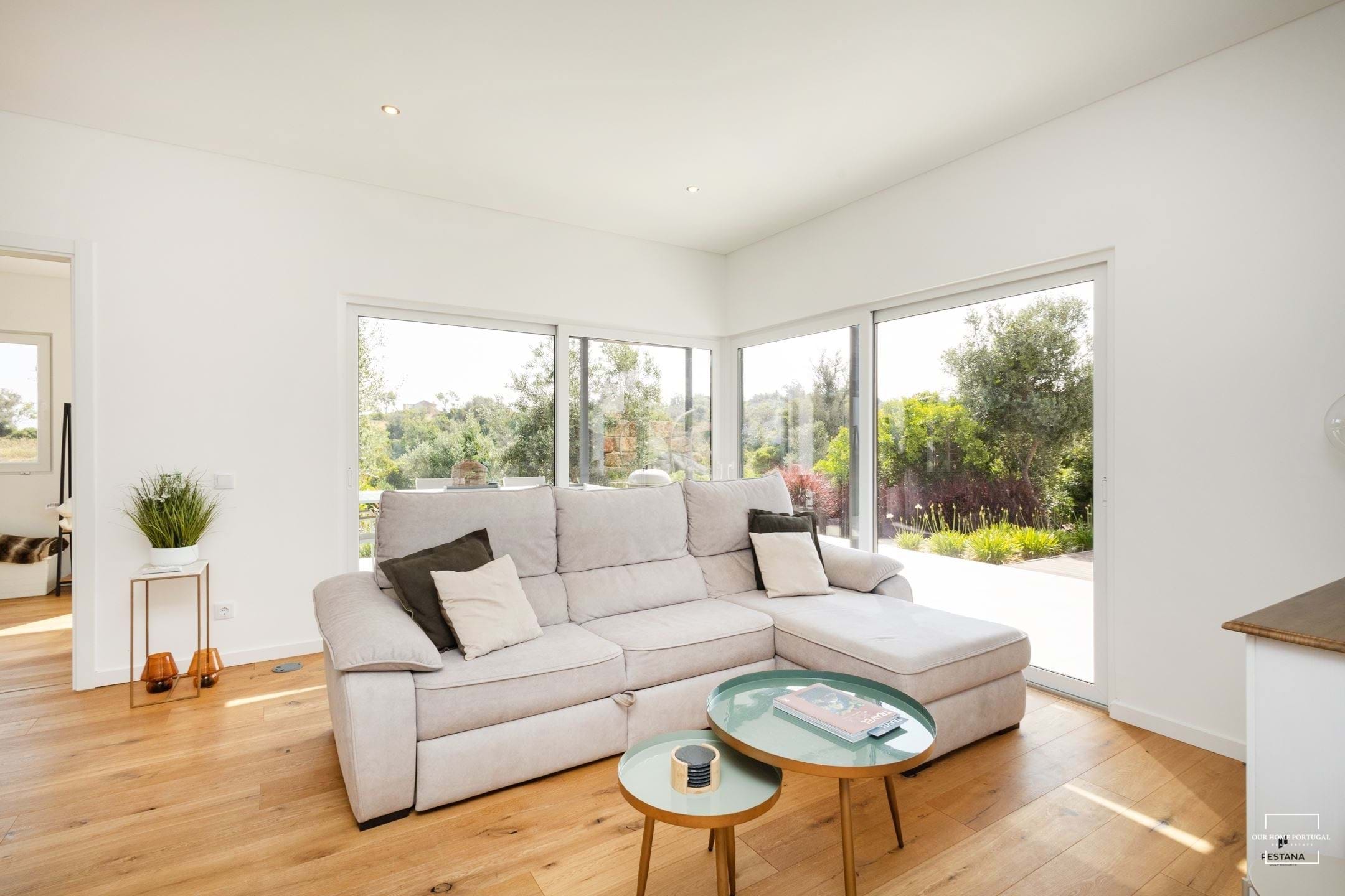 3 Bed, 2 Bath, HouseFor Sale, Lagoa, Faro, 8400-561