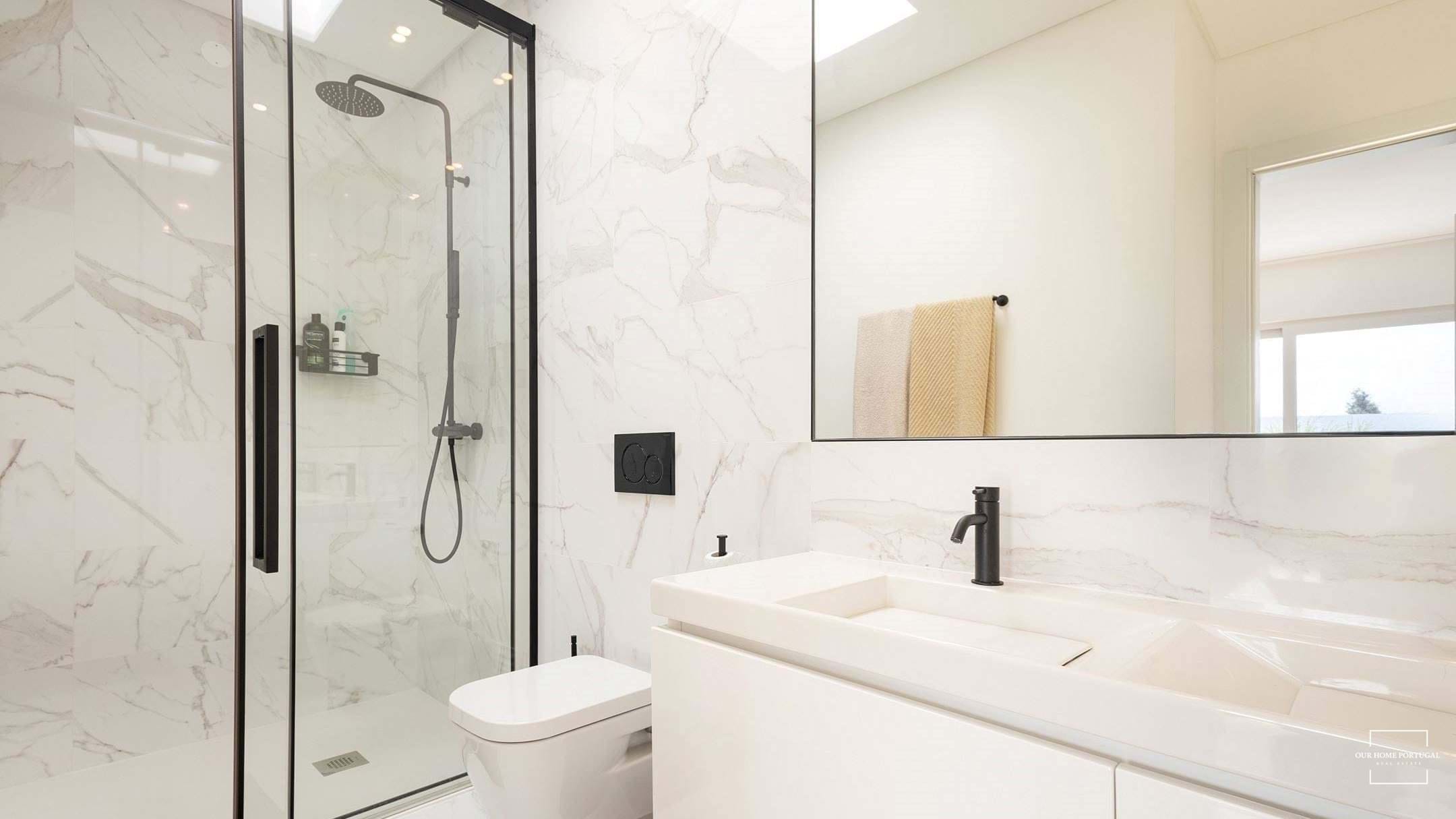 3 Bed, 2 Bath, HouseFor Sale, Lagoa, Faro, 8400-561