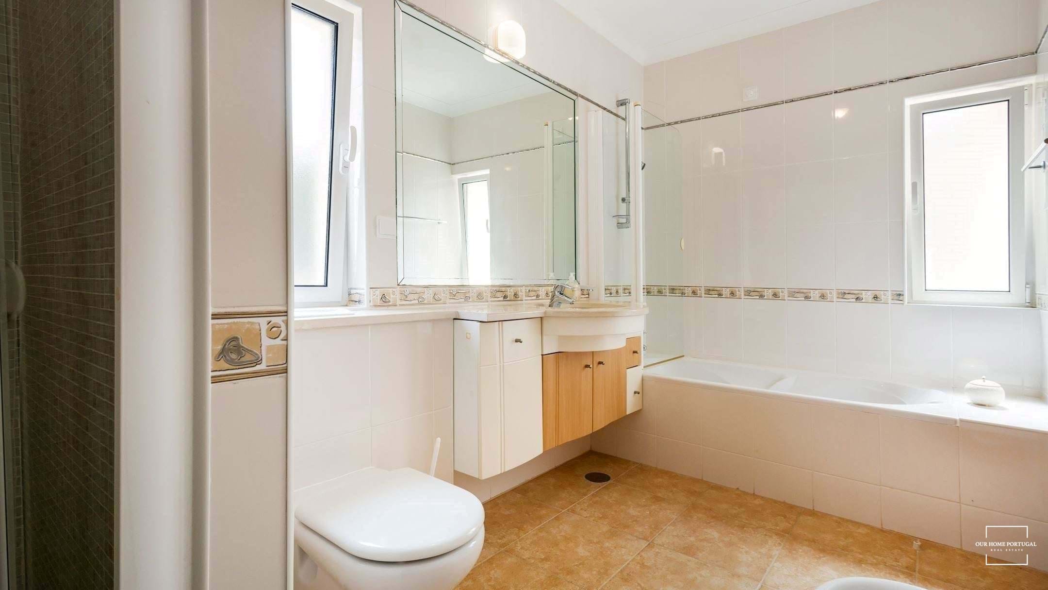 4 Bed, 5 Bath, ApartmentFor Sale, Lagoa, Faro, 8400-080