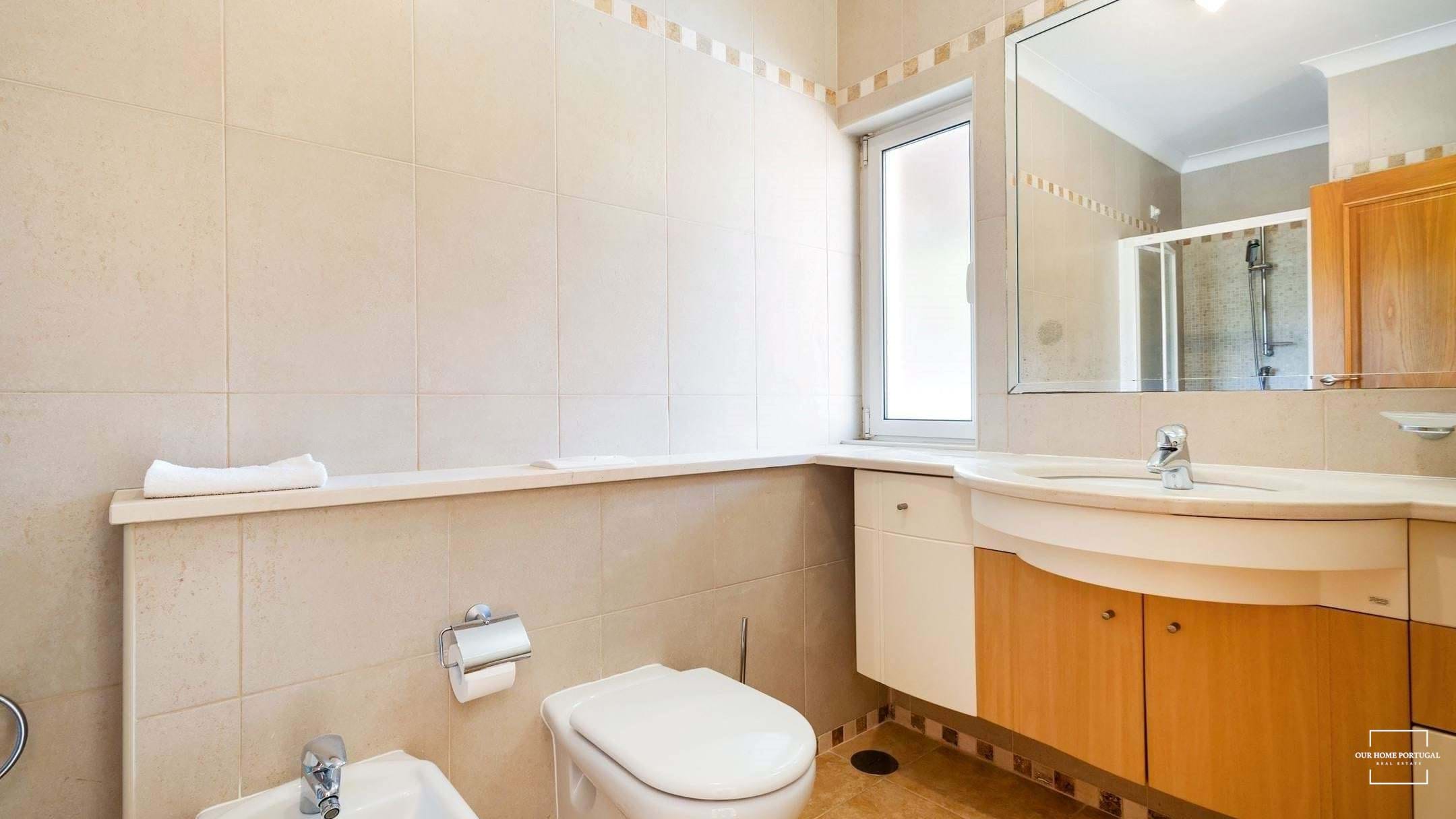 4 Bed, 5 Bath, ApartmentFor Sale, Lagoa, Faro, 8400-080