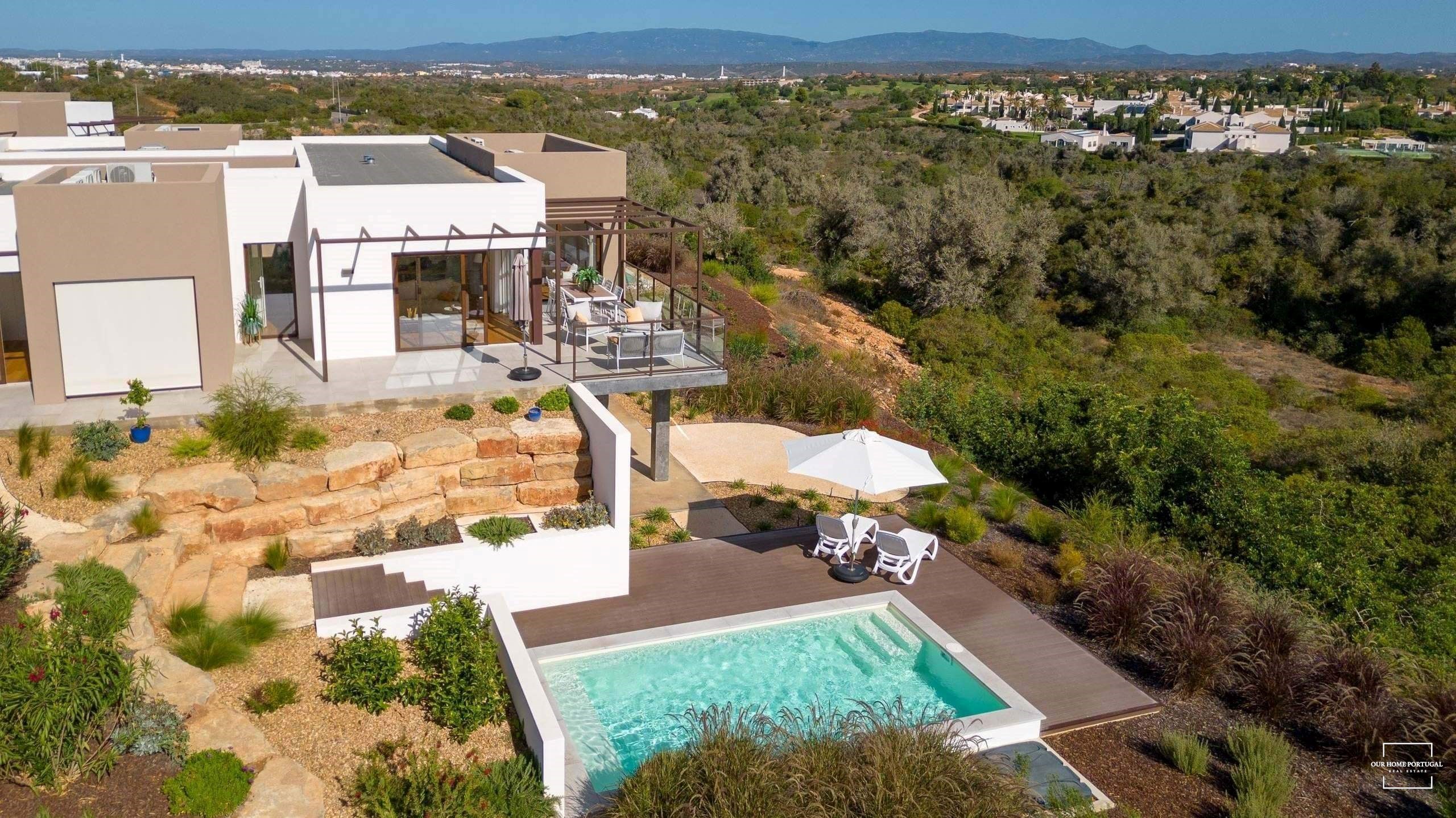 3 Bed, 2 Bath, HouseFor Sale, Lagoa, Faro, 8400-561