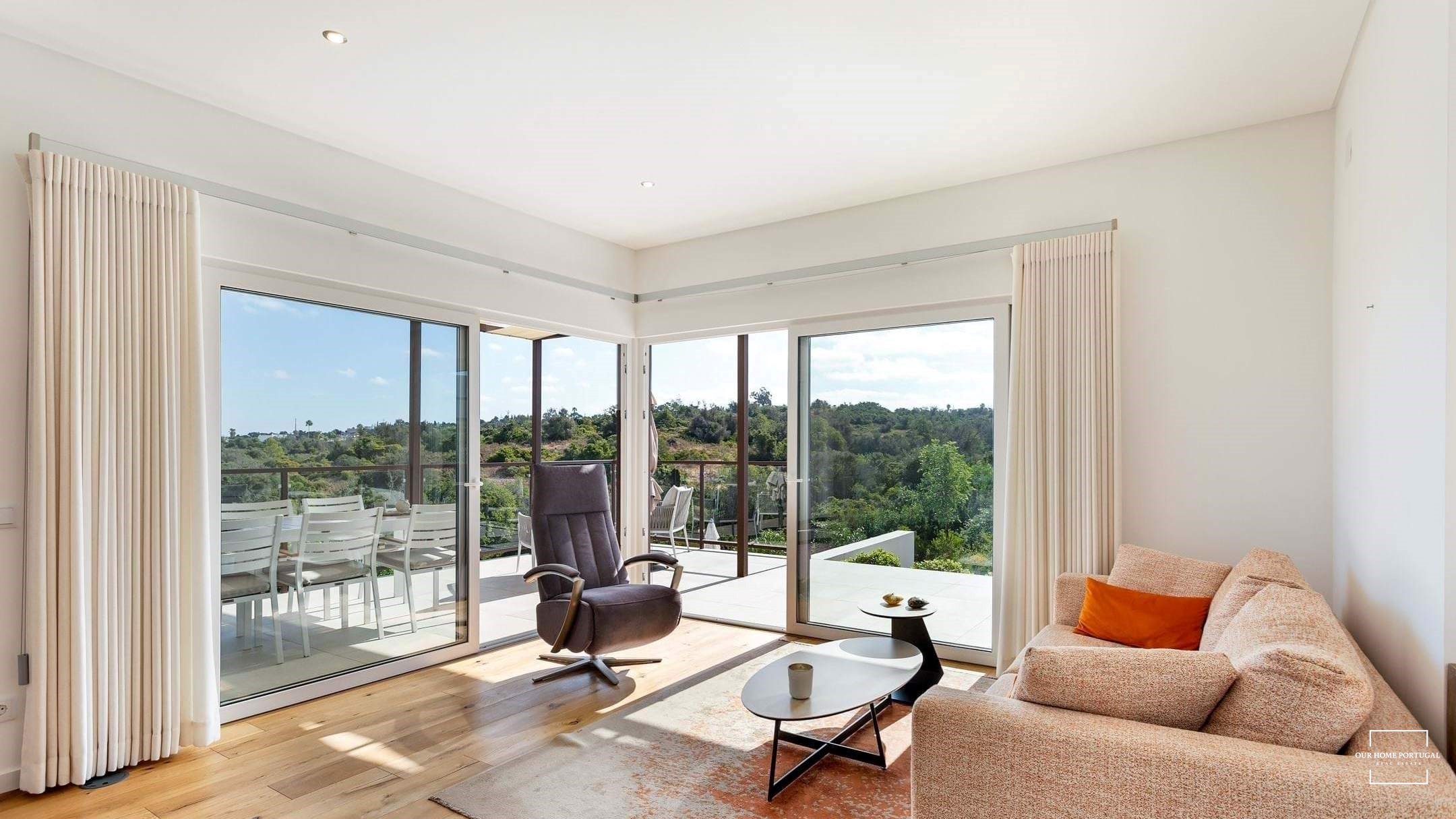 3 Bed, 2 Bath, HouseFor Sale, Lagoa, Faro, 8400-561