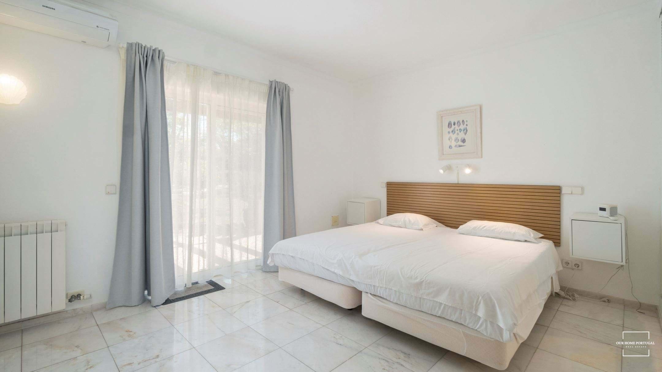 3 Bed, 2 Bath, HouseFor Sale, Lagoa, Faro, 8401-908