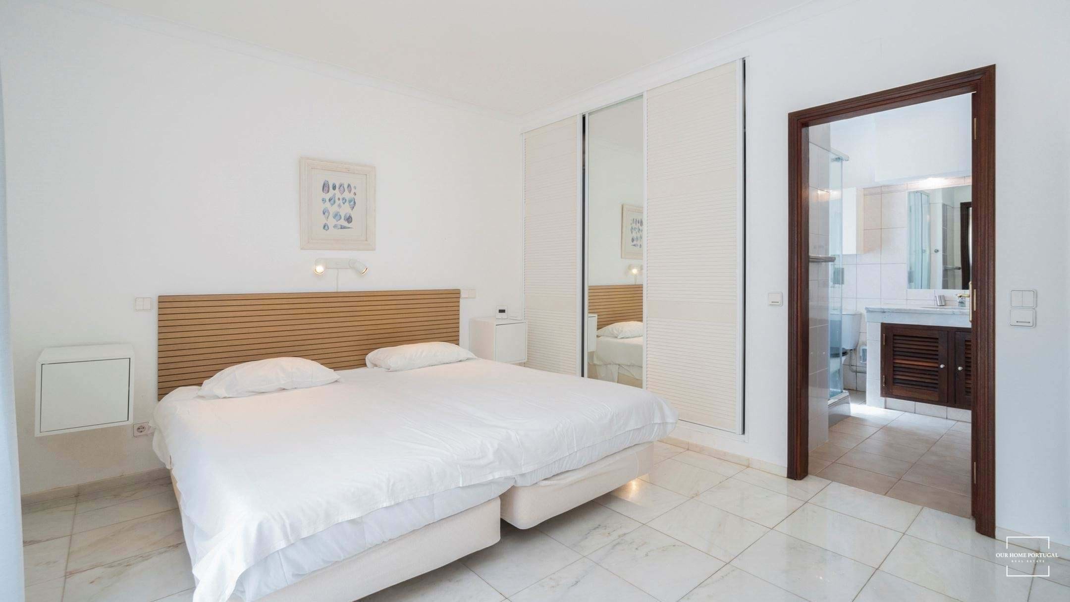 3 Bed, 2 Bath, HouseFor Sale, Lagoa, Faro, 8401-908