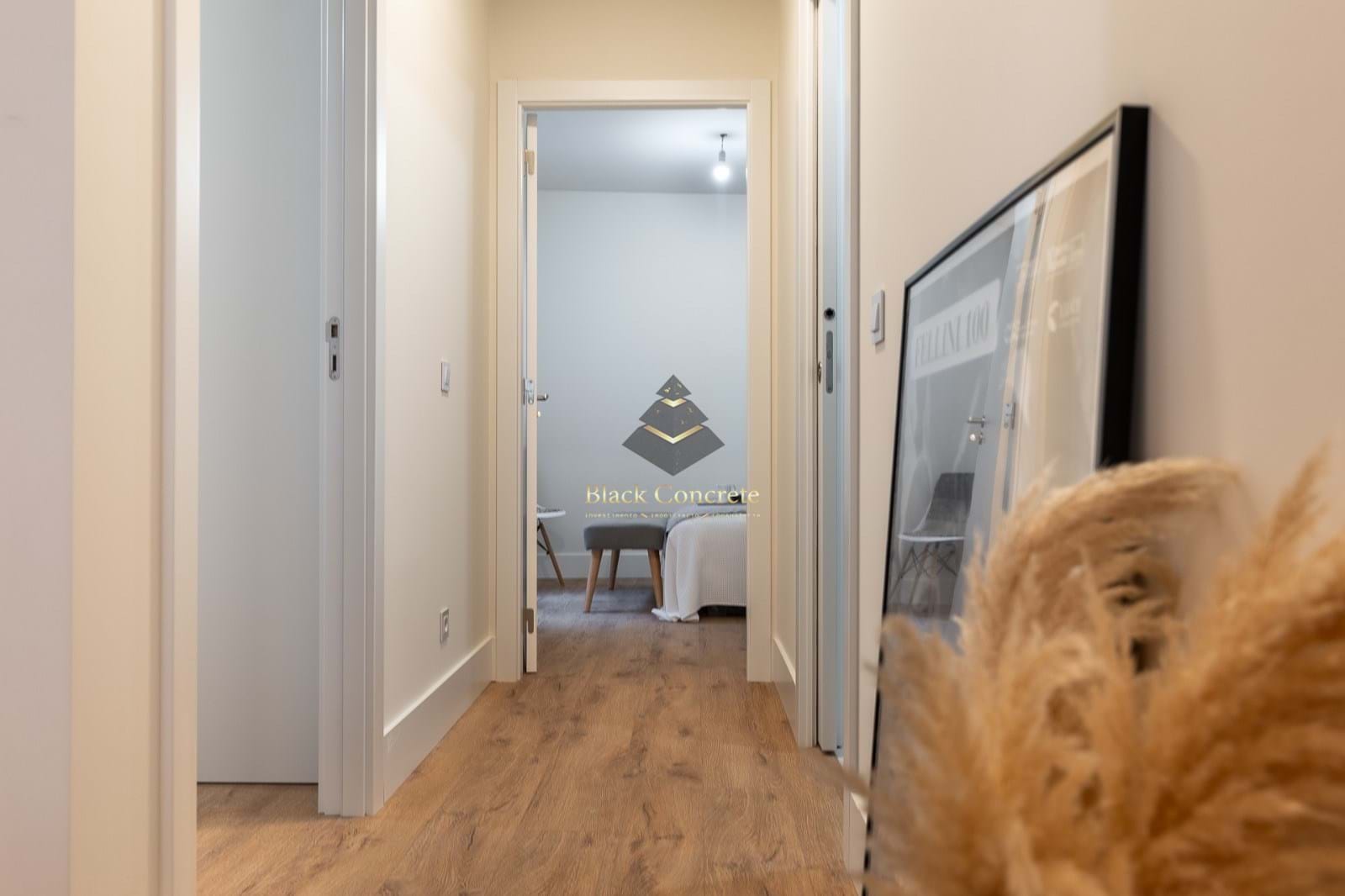 2 Bed, 1 Bath, ApartmentFor Sale, Lisboa, Lisboa, 1200-211