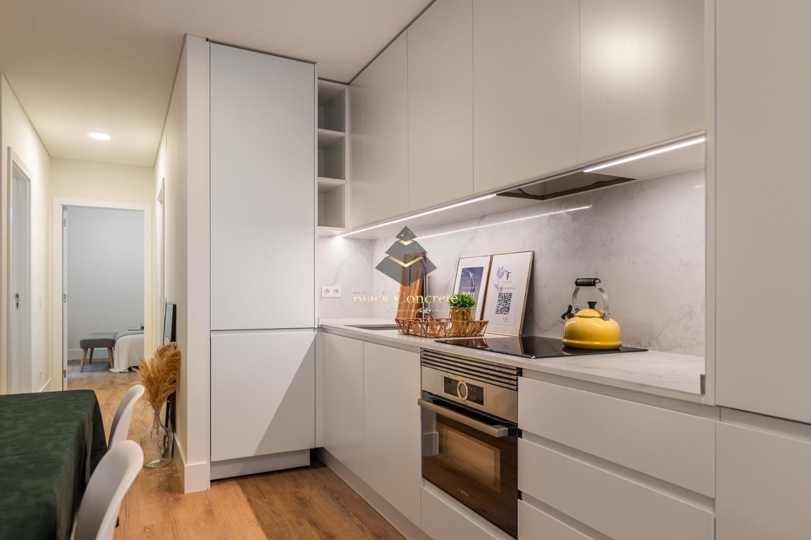 2 Bed, 1 Bath, ApartmentFor Sale, Lisboa, Lisboa, 1200-211