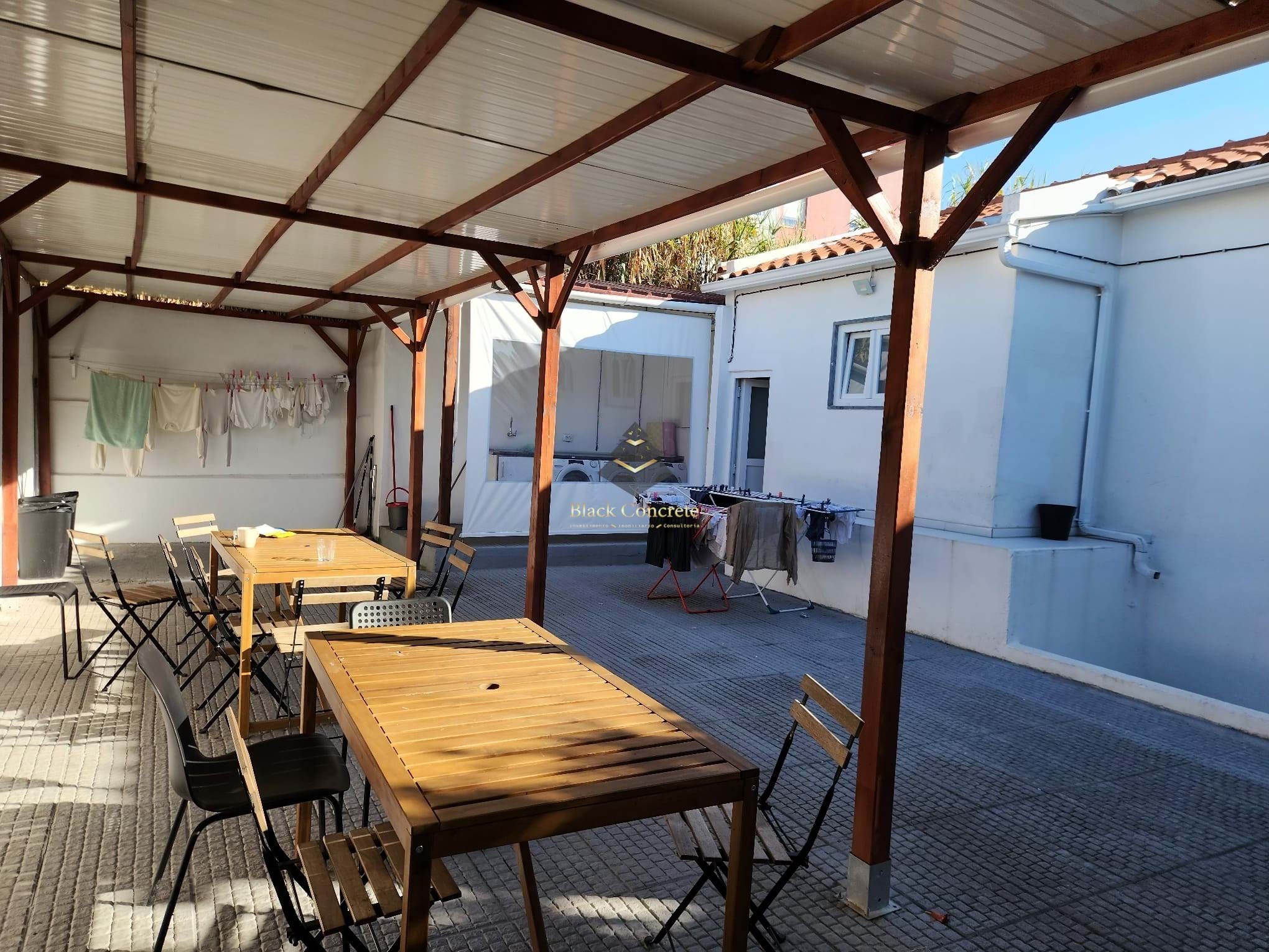 9 Bed, 3 Bath, HouseFor Sale, Lisboa, Lisboa, 1300-003