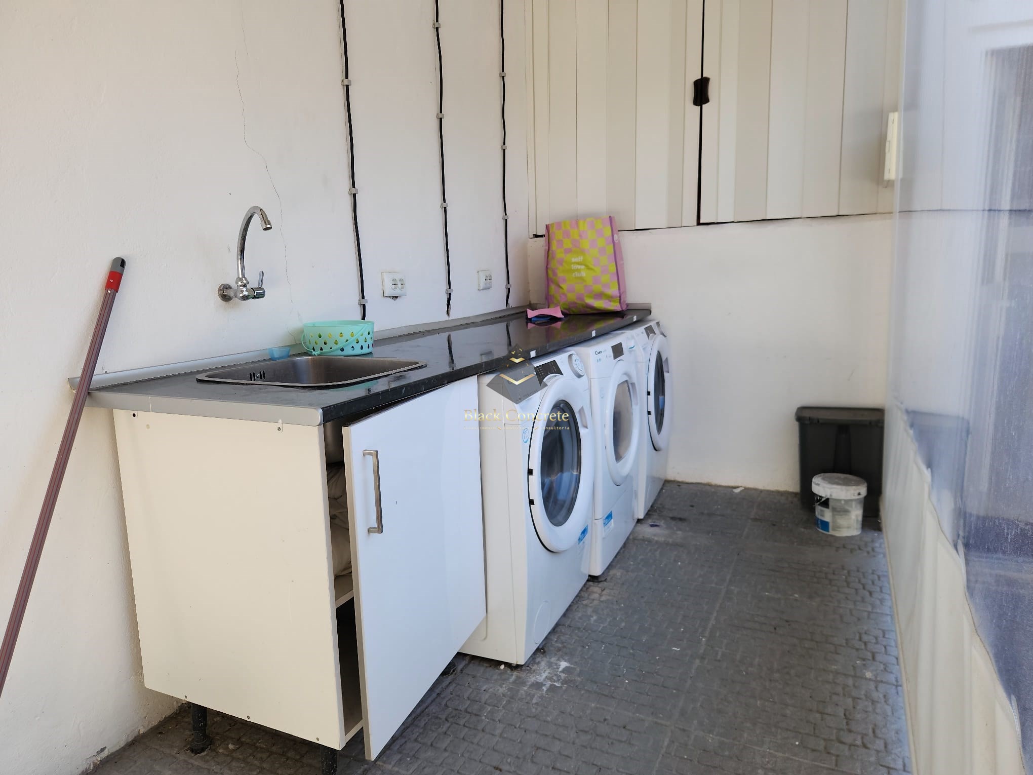 9 Bed, 3 Bath, HouseFor Sale, Lisboa, Lisboa, 1300-003