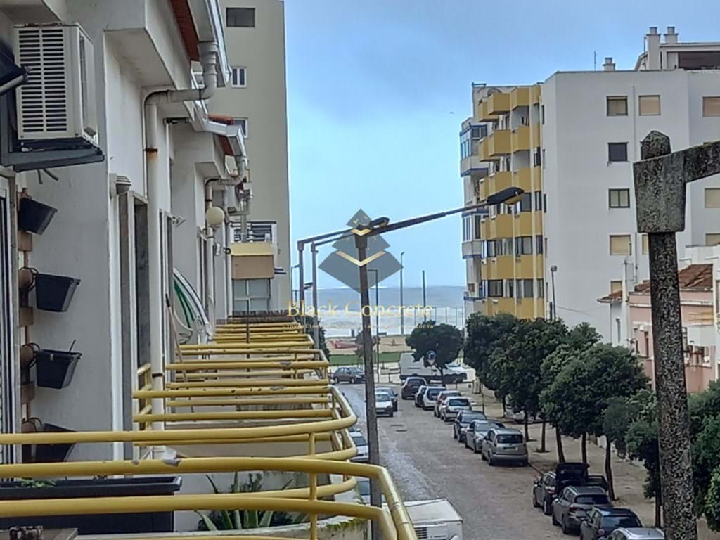 3 Bed, 2 Bath, ApartmentFor Sale, Almada, Setubal, 2825-316