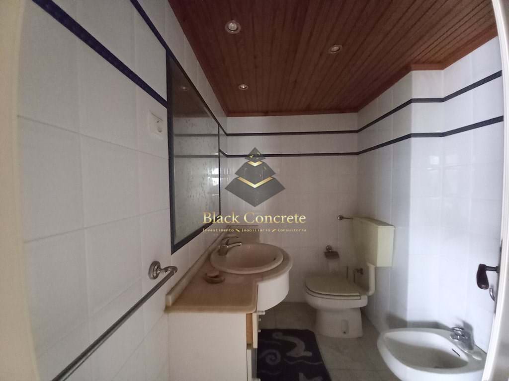 3 Bed, 2 Bath, ApartmentFor Sale, Almada, Setubal, 2825-316