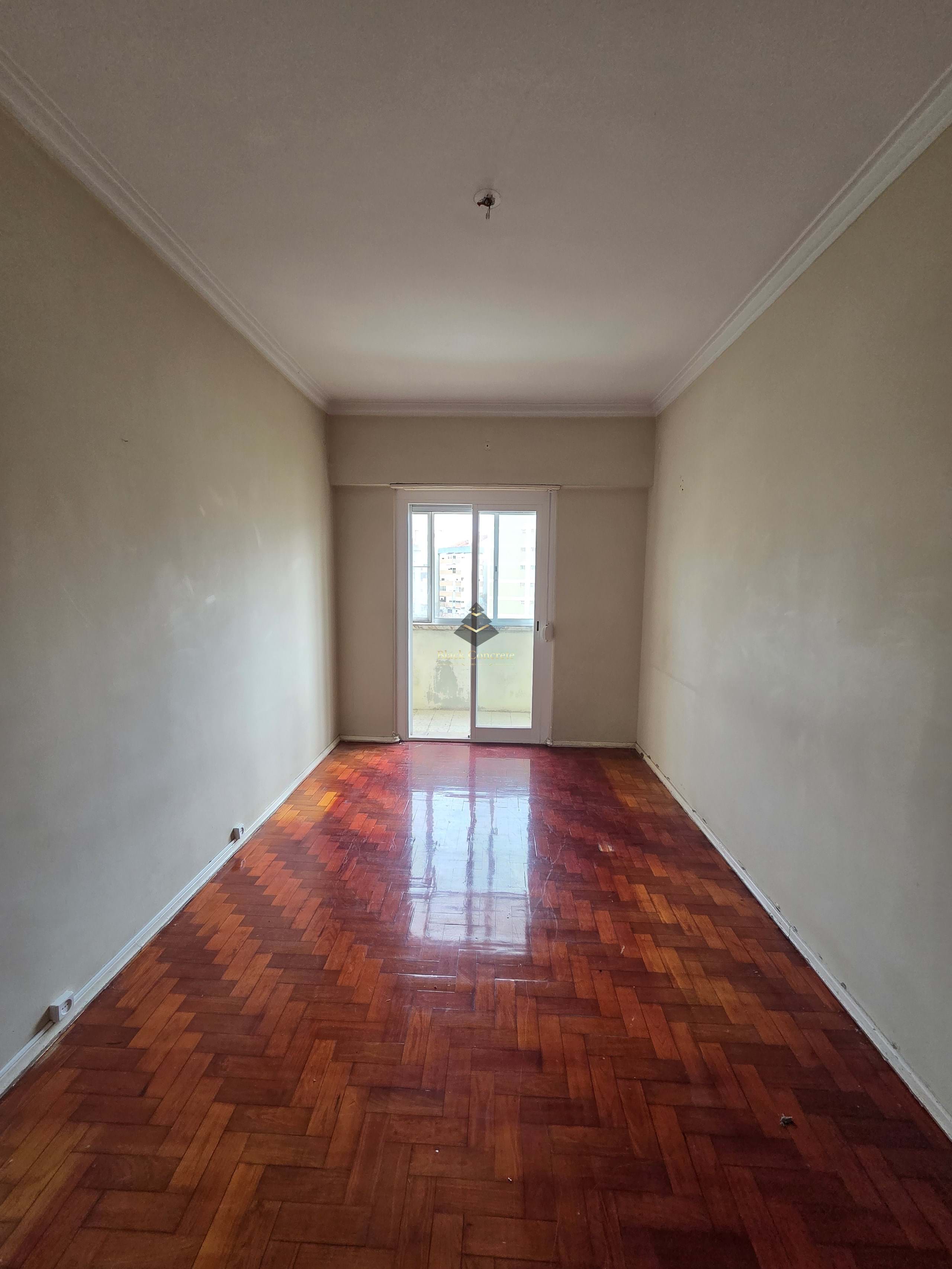 2 Bed, 1 Bath, ApartmentFor Sale, Lisboa, Lisboa, 1500-595