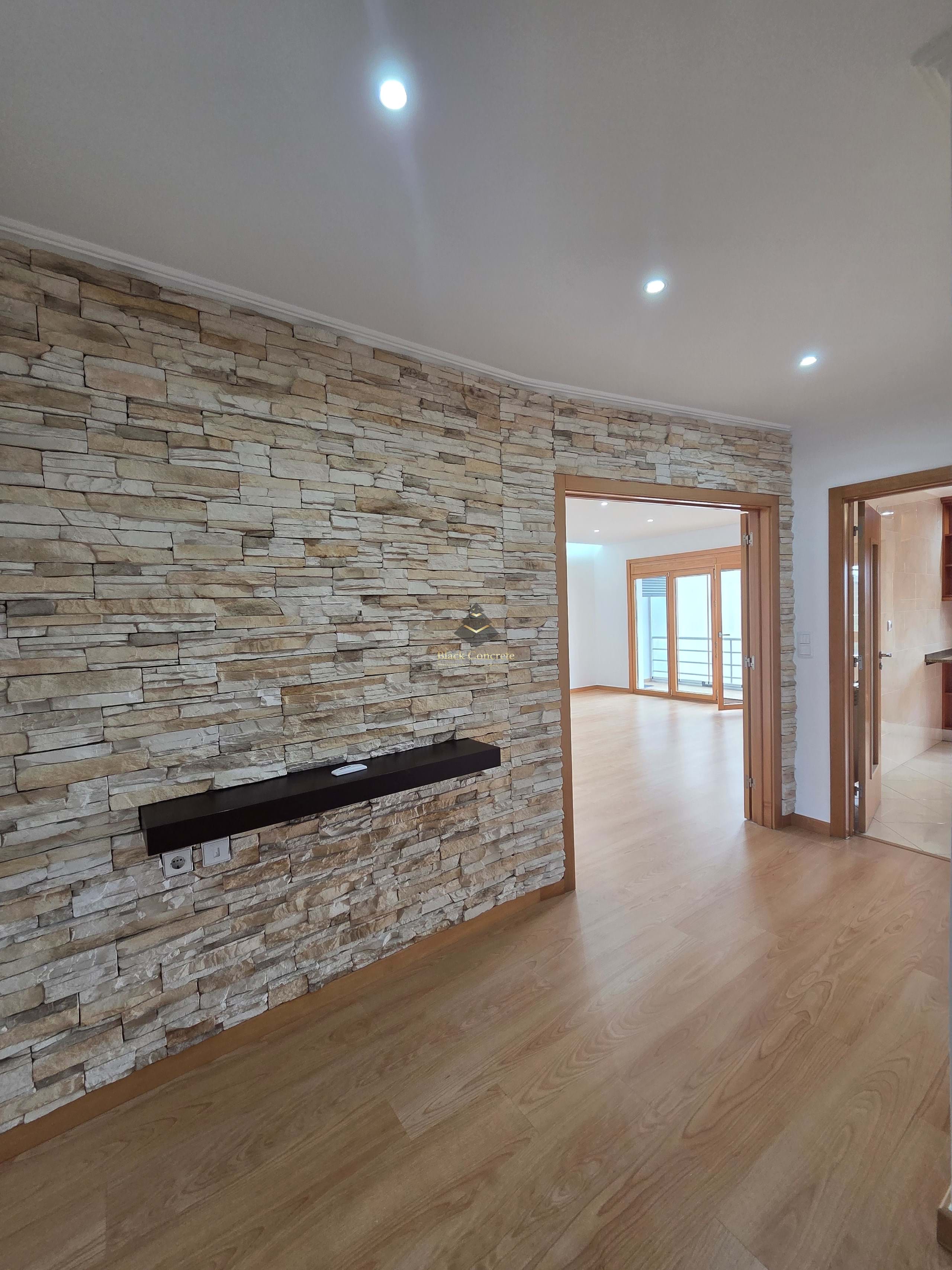 3 Bed, 2 Bath, ApartmentFor Sale, Odivelas, Lisboa, 2675-669