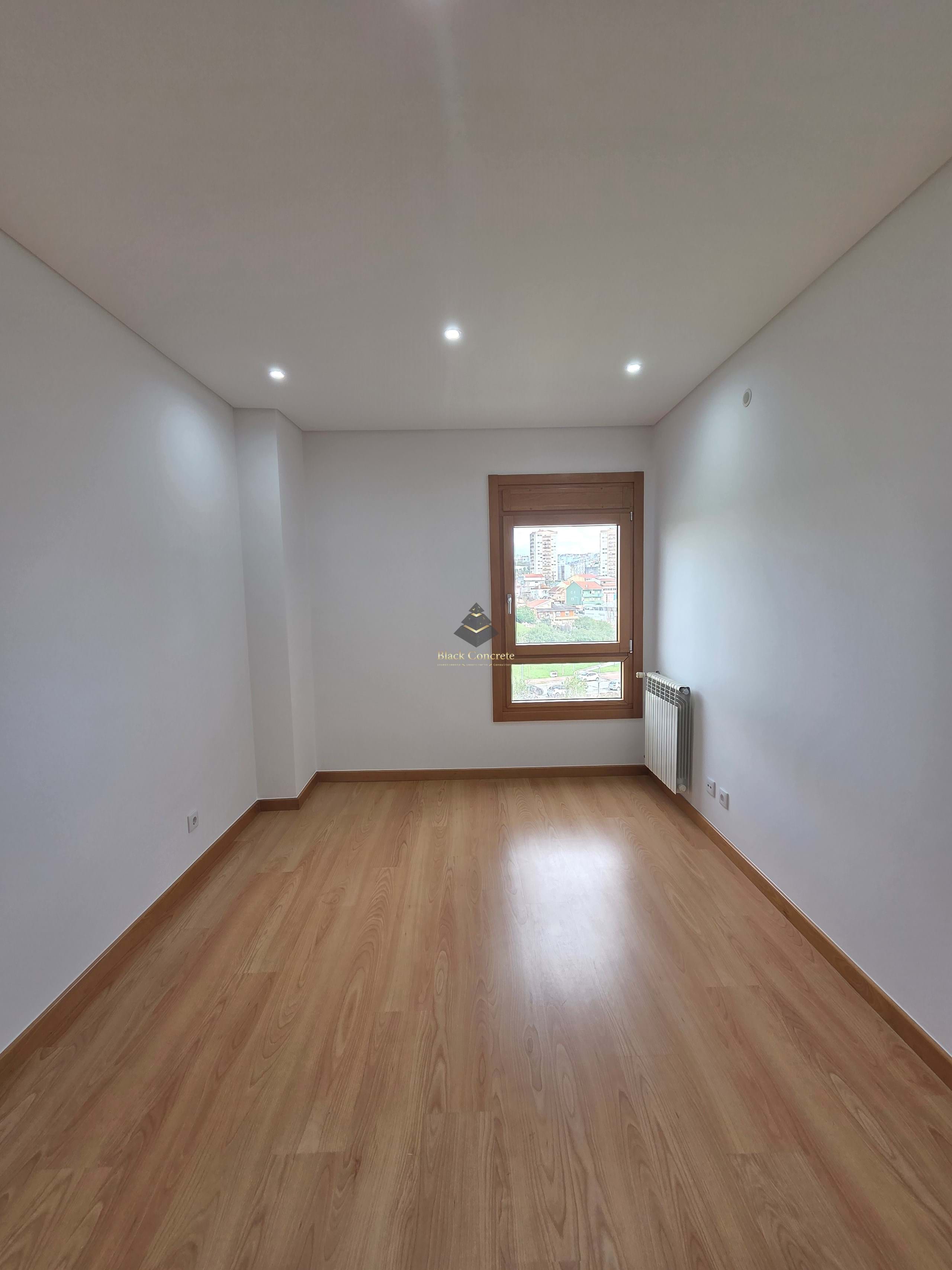 3 Bed, 2 Bath, ApartmentFor Sale, Odivelas, Lisboa, 2675-669