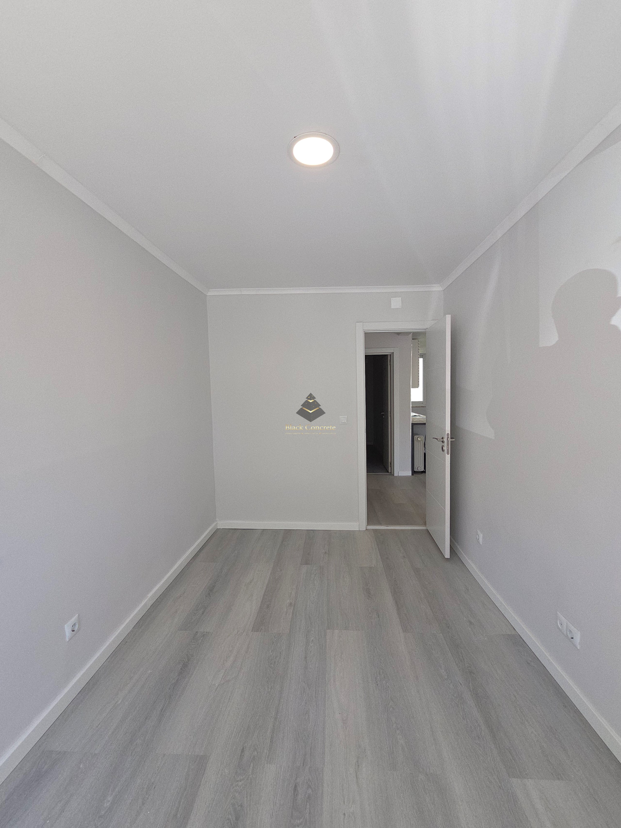 2 Bed, 1 Bath, ApartmentFor Sale, Lisboa, Lisboa, 1500-025