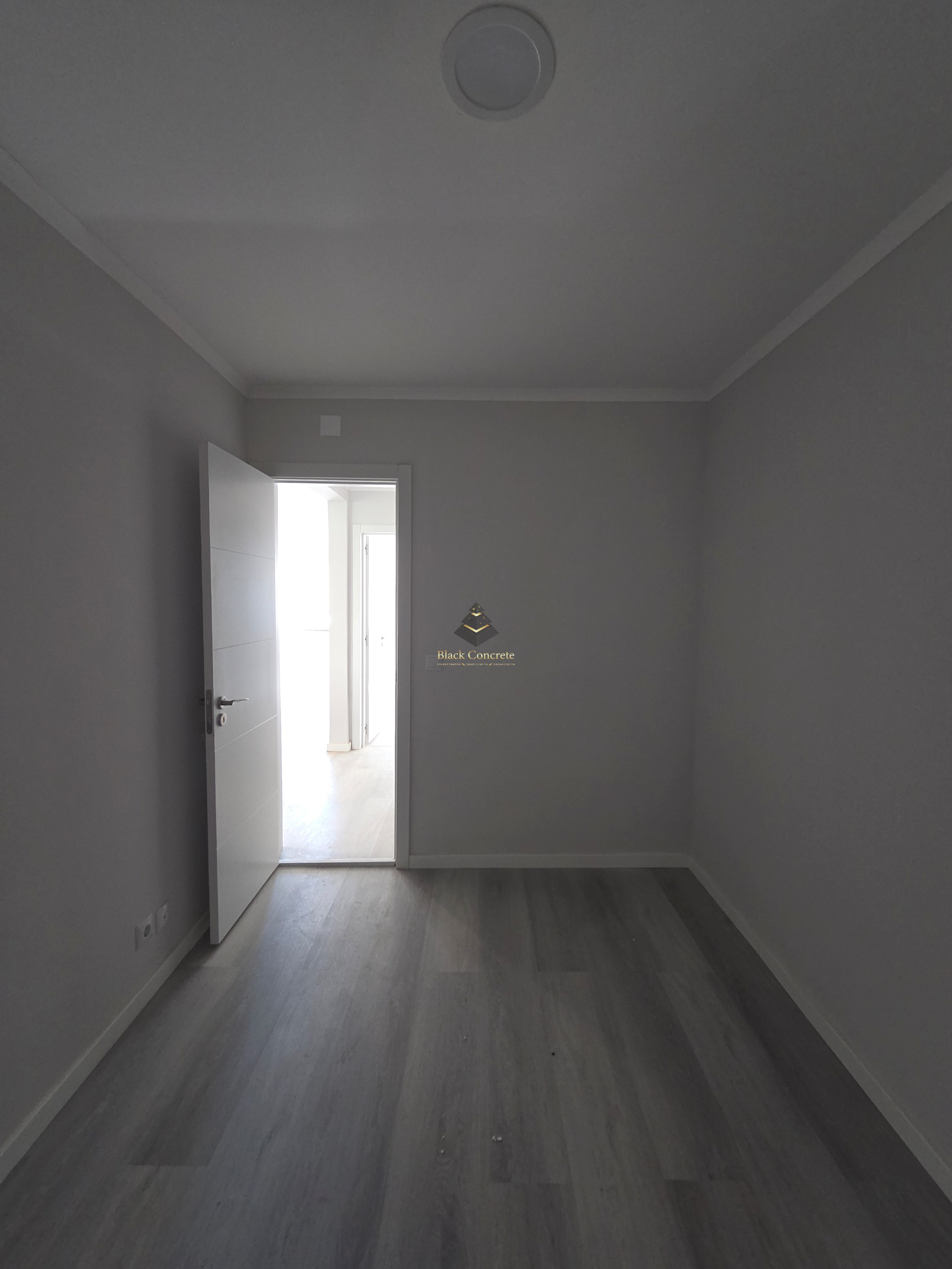 2 Bed, 1 Bath, ApartmentFor Sale, Lisboa, Lisboa, 1500-025