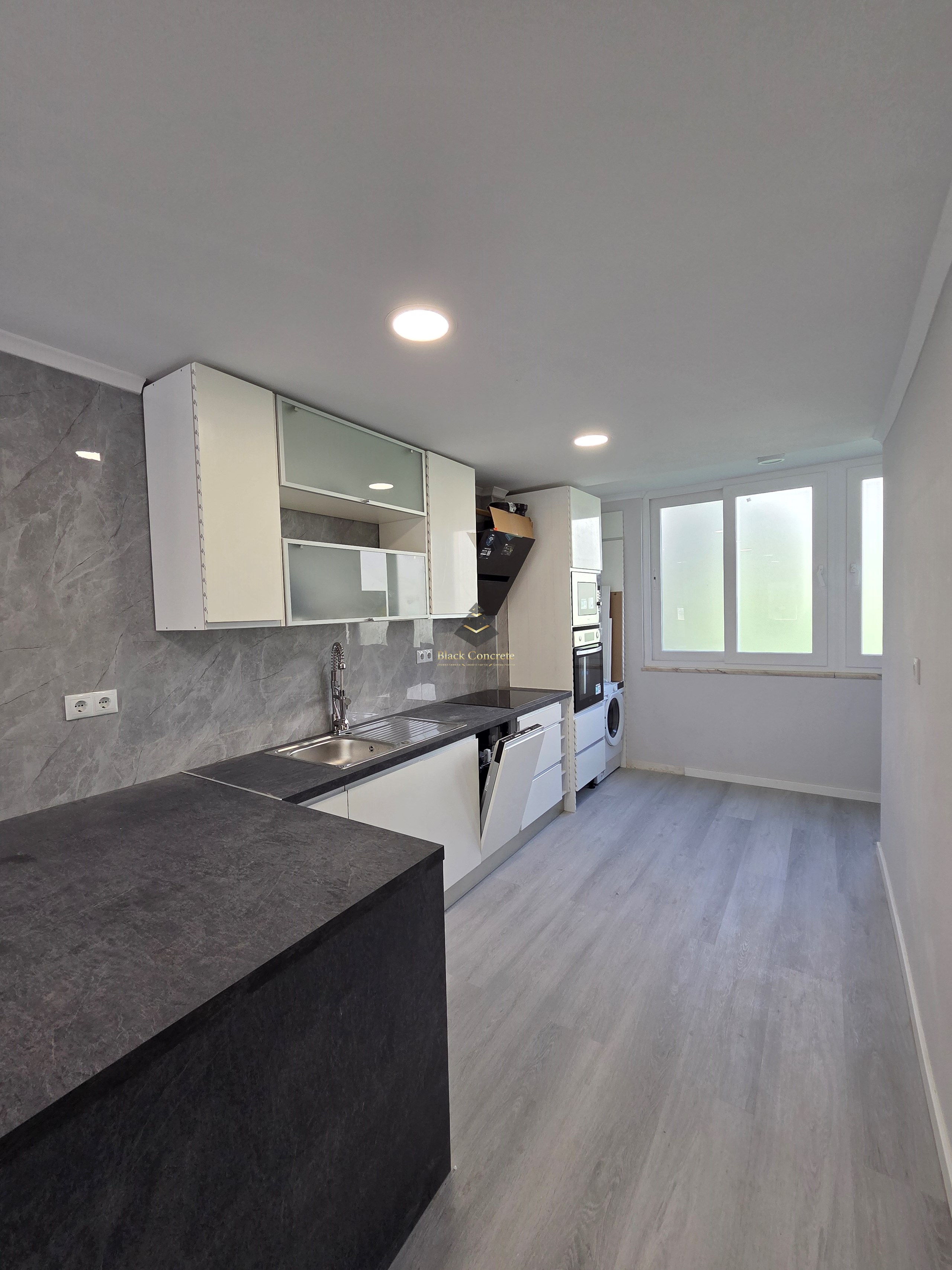 2 Bed, 1 Bath, ApartmentFor Sale, Lisboa, Lisboa, 1500-025