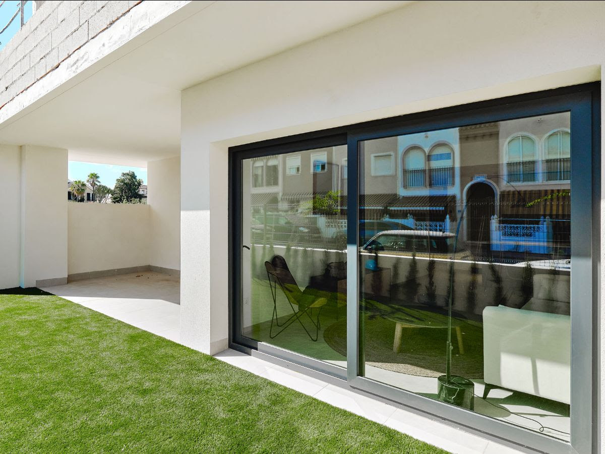 2 Bed, 2 Bath, HouseFor Sale, Torrevieja, Alicante