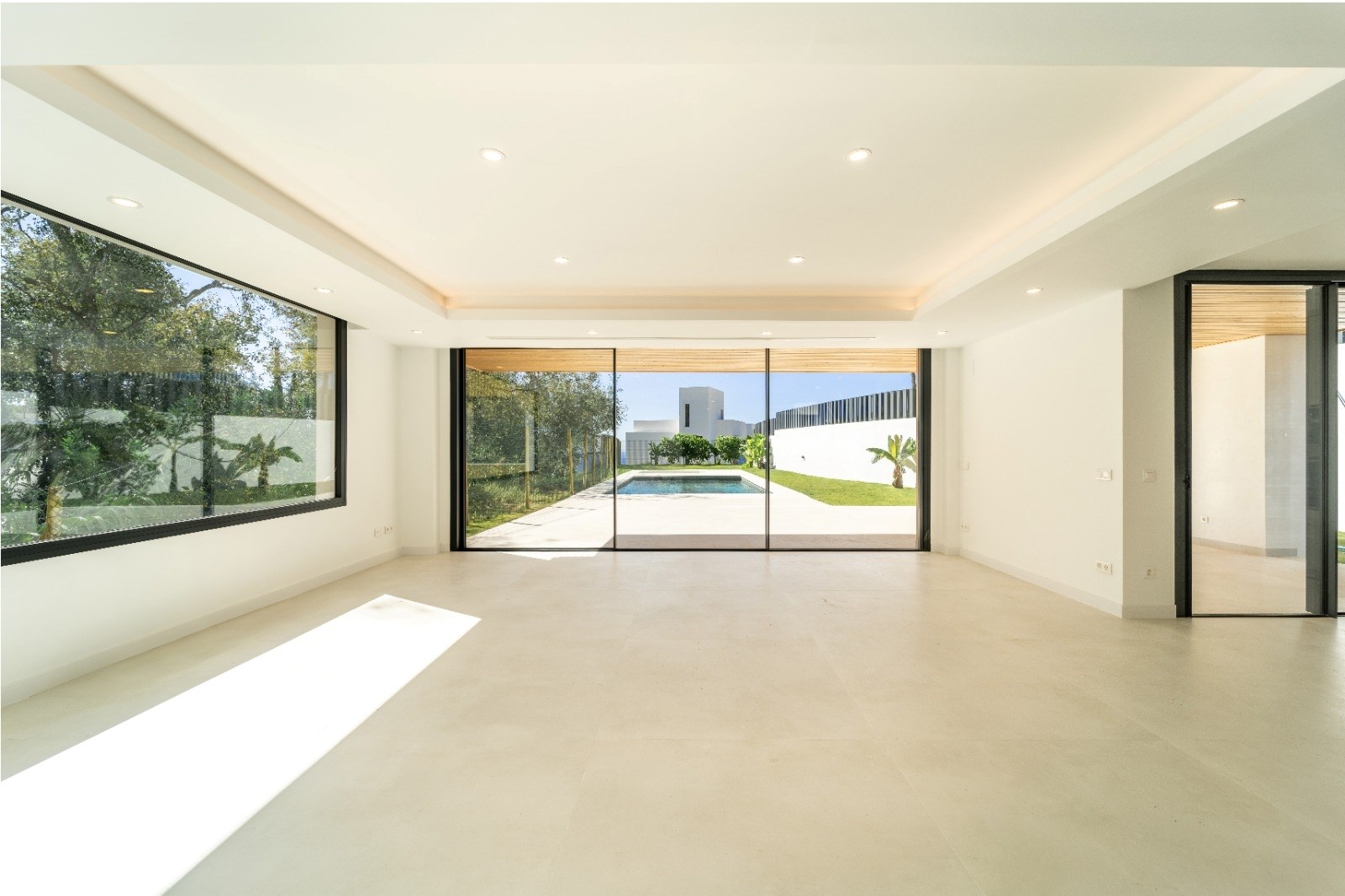 5 Bed, 4 Bath, HouseFor Sale, Malaga, Andalusia, 29639