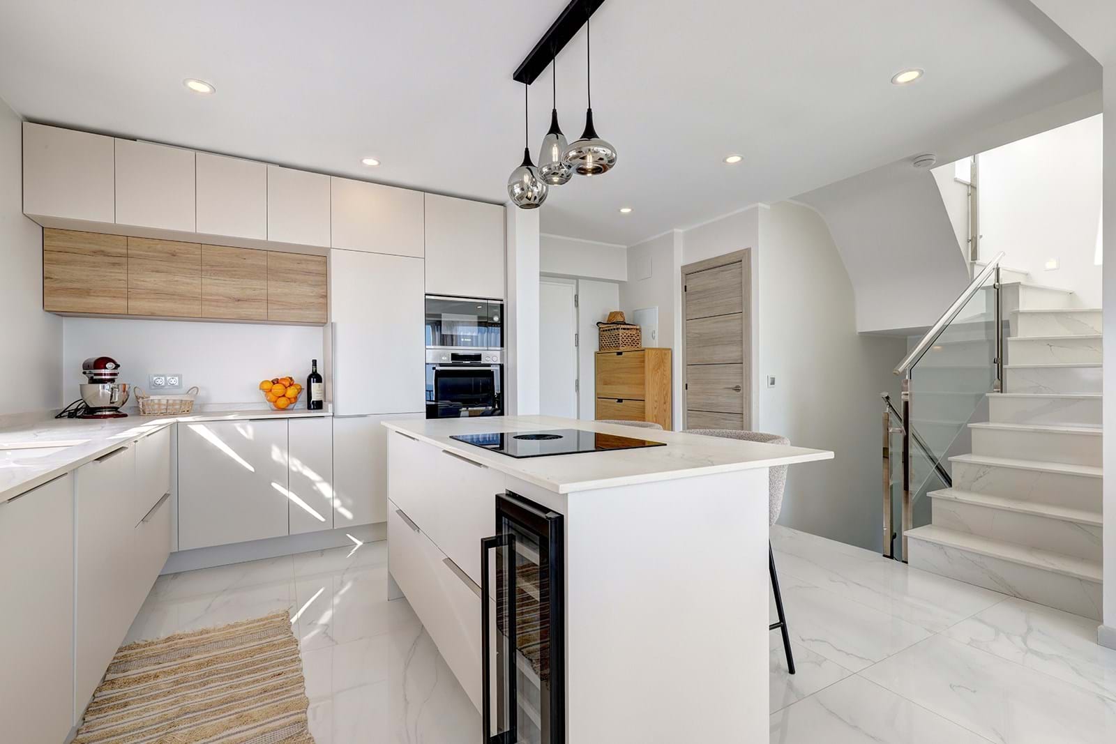 Malaga, Andalusia, 29640, 3 Bedrooms Bedrooms, ,5 BathroomsBathrooms,For Sale,TORB-VAN-01