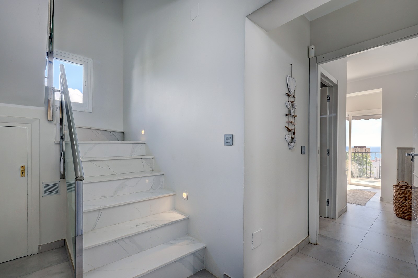 Malaga, Andalusia, 29640, 3 Bedrooms Bedrooms, ,5 BathroomsBathrooms,For Sale,TORB-VAN-01