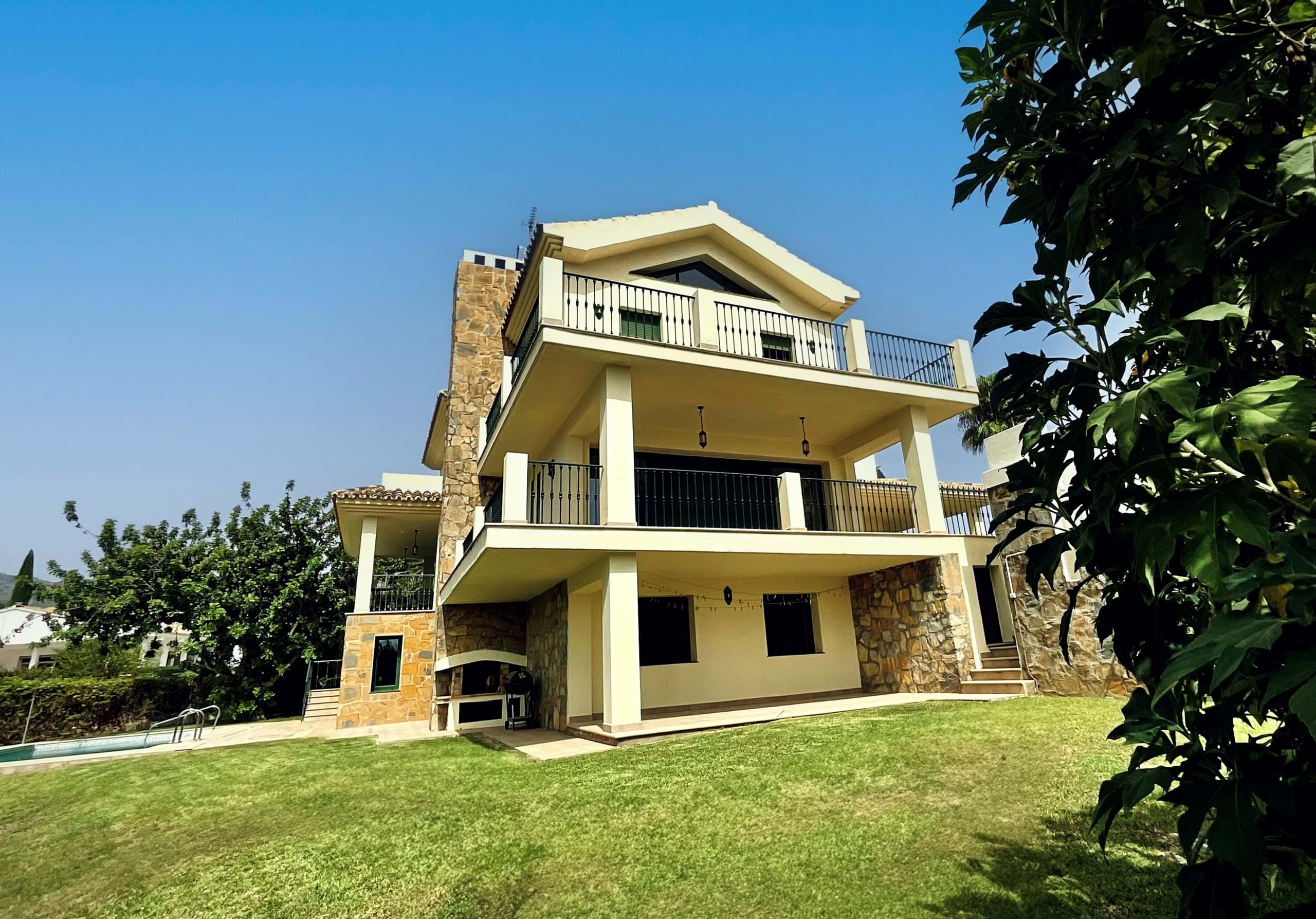 6 Bed, 5 Bath, HouseFor Sale, Malaga, Andalusia, 29602