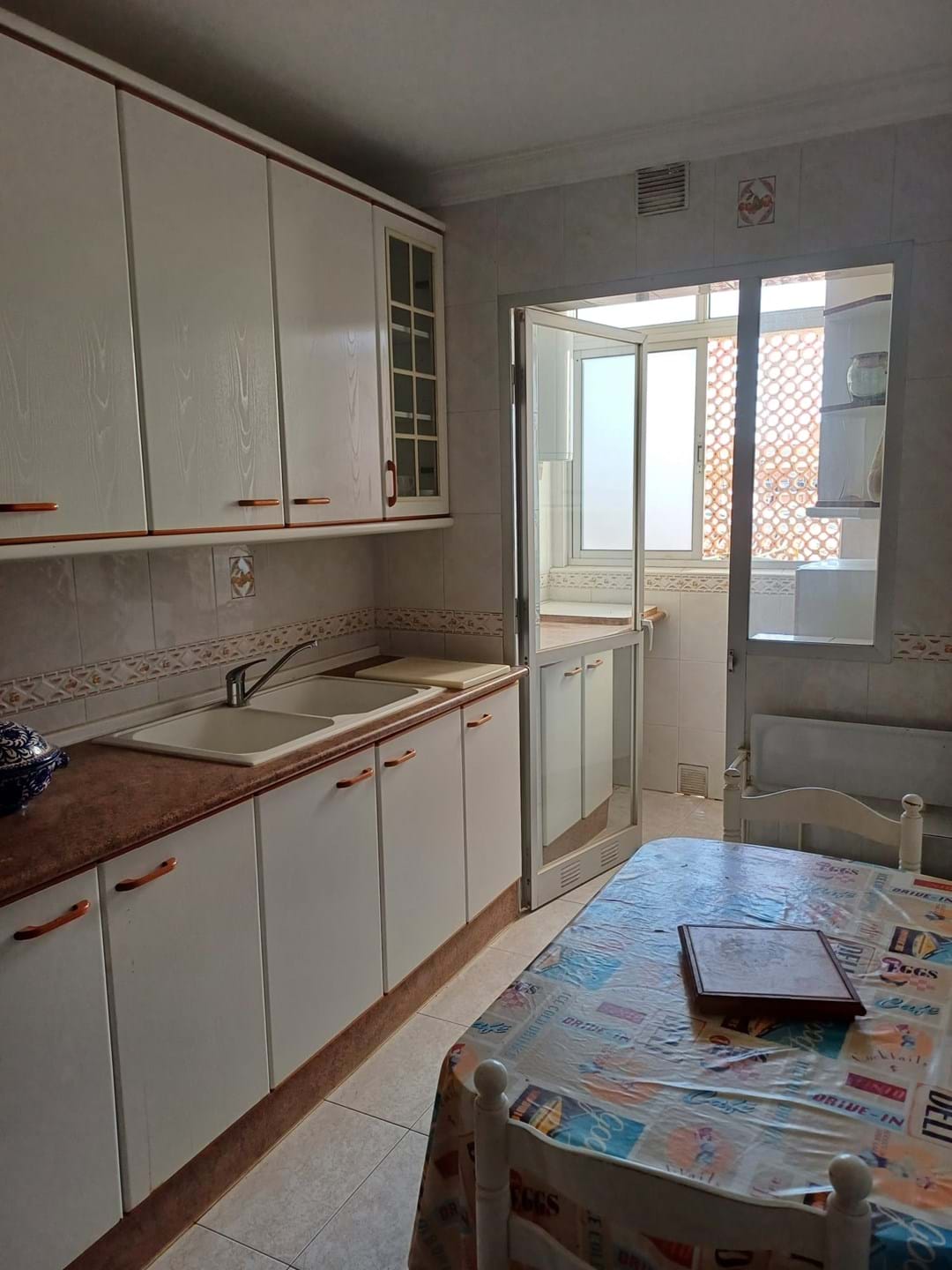 4 Bed, 2 Bath, ApartmentFor Sale, Malaga, Andalusia, 29631