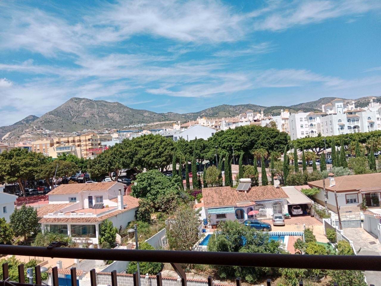 4 Bed, 2 Bath, ApartmentFor Sale, Malaga, Andalusia, 29631