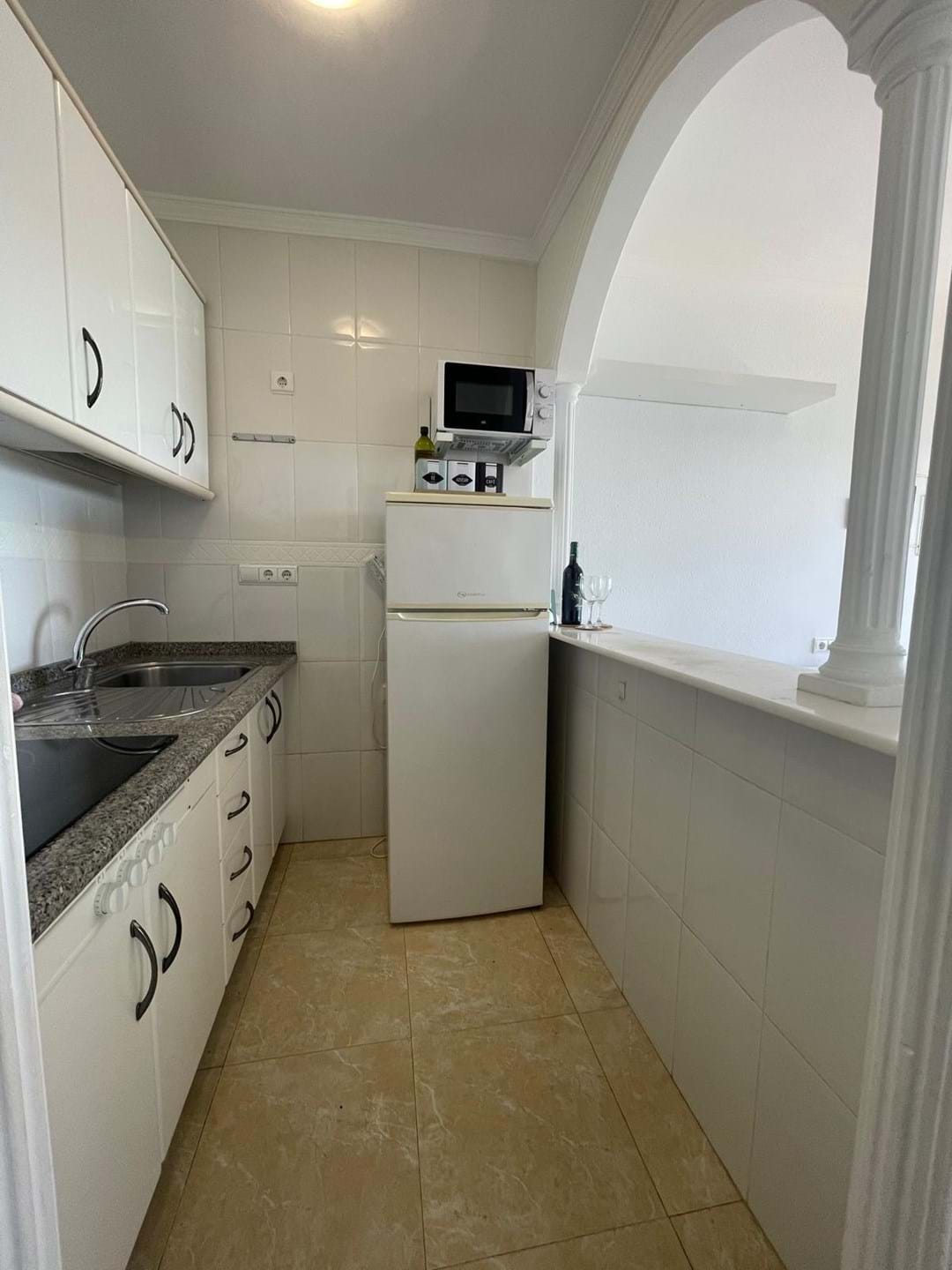 2 Bed, 1 Bath, ApartmentFor Sale, Malaga, Andalusia, 29640