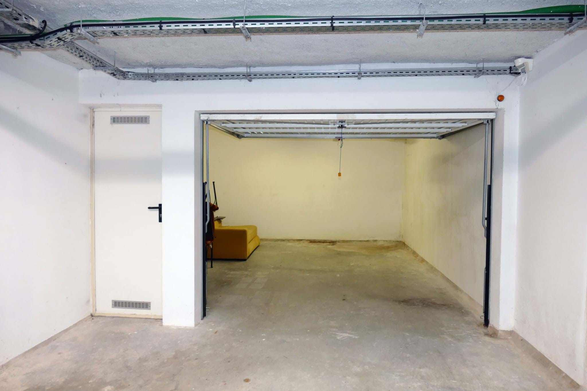 2 Bed, 1 Bath, ApartmentFor Sale, Rochefort, Charente-Maritime, 17200