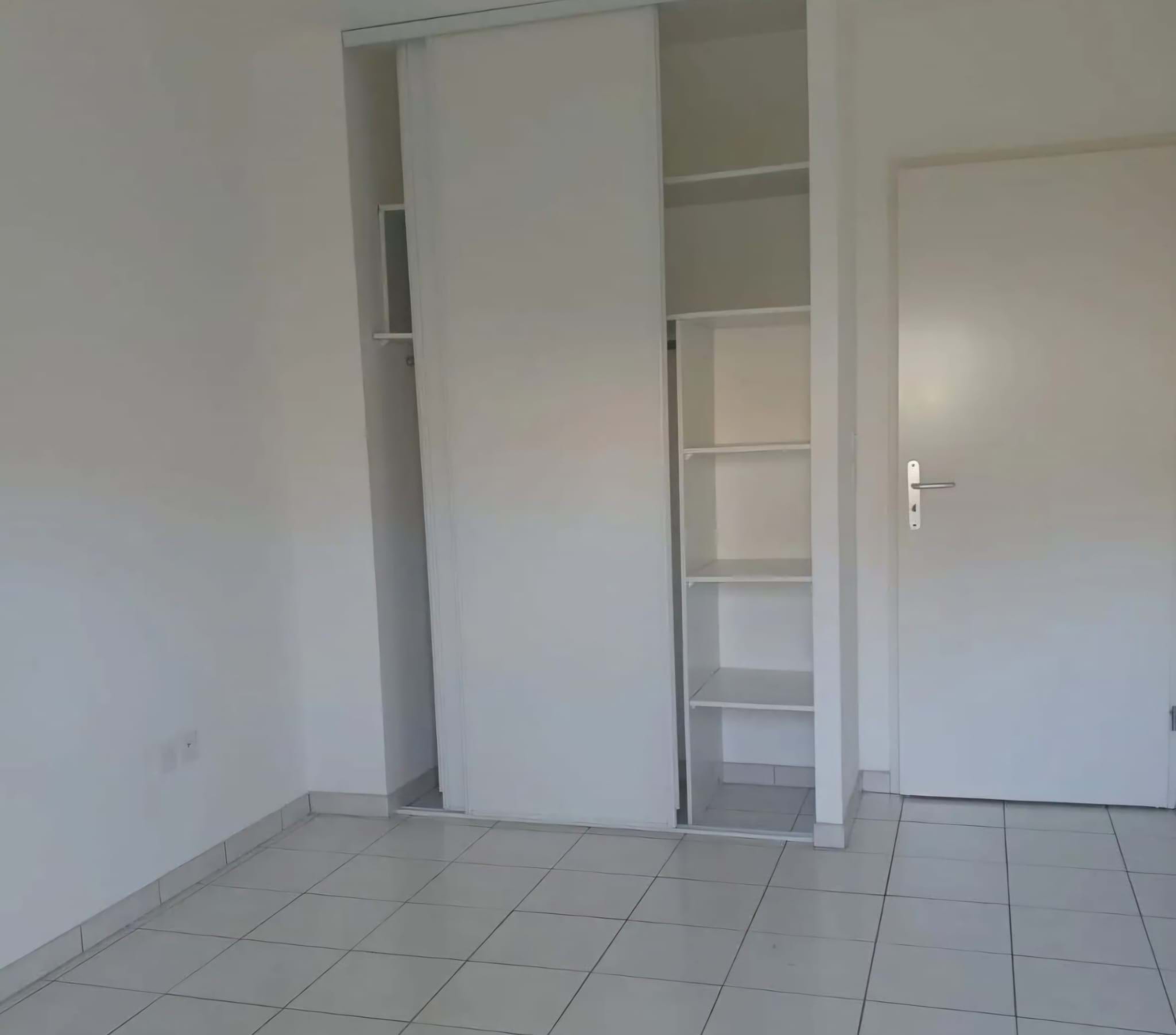 2 Bed, 1 Bath, ApartmentFor Sale, Rochefort, Charente-Maritime, 17200