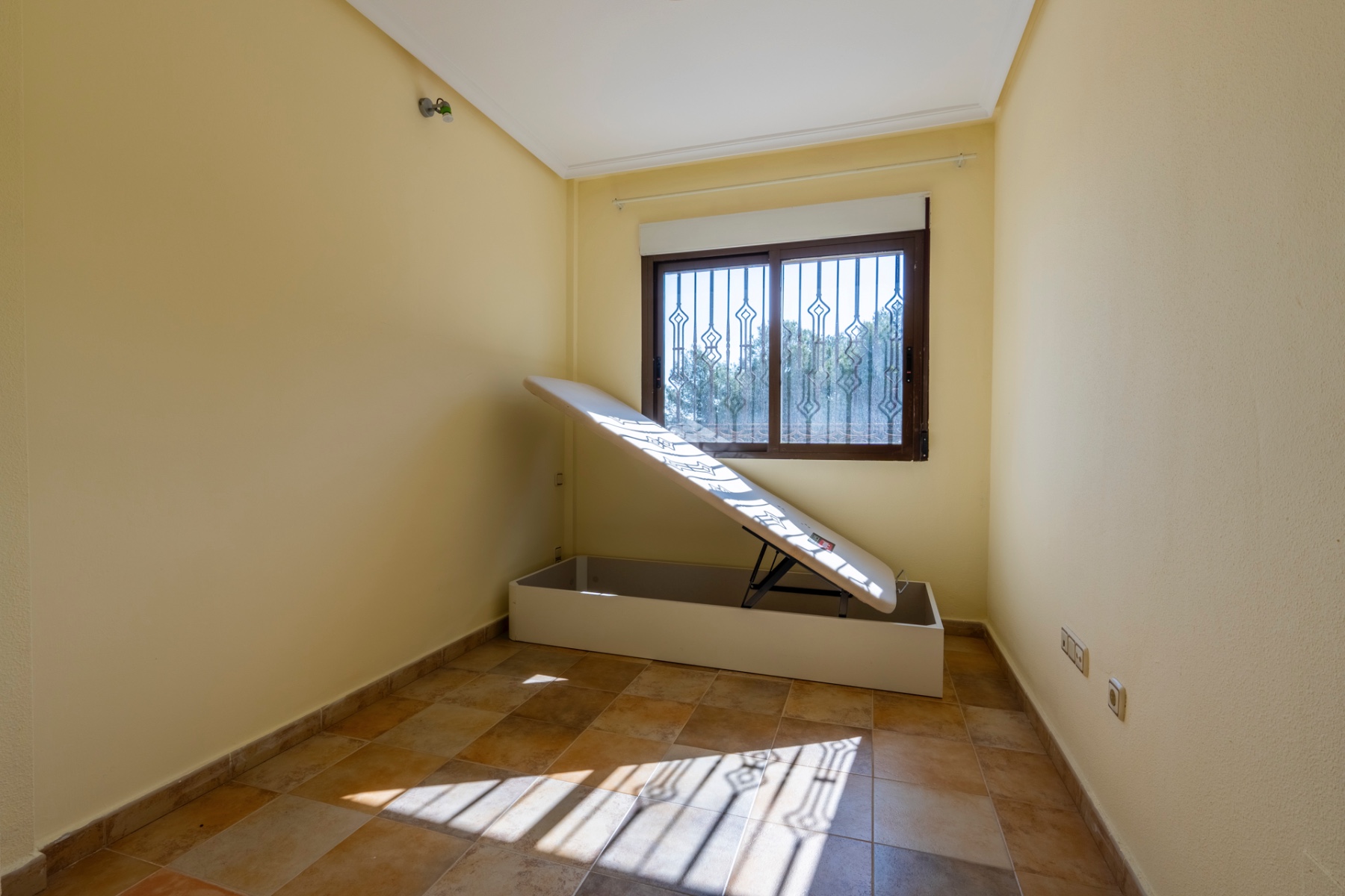 6 Bed, 3 Bath, HouseFor Sale, Villamartin, Alicante