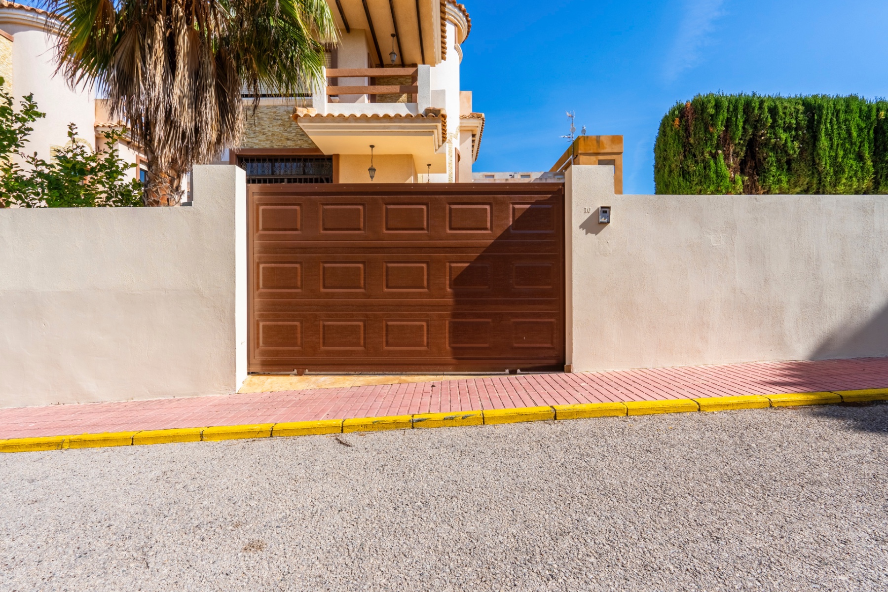 6 Bed, 3 Bath, HouseFor Sale, Villamartin, Alicante