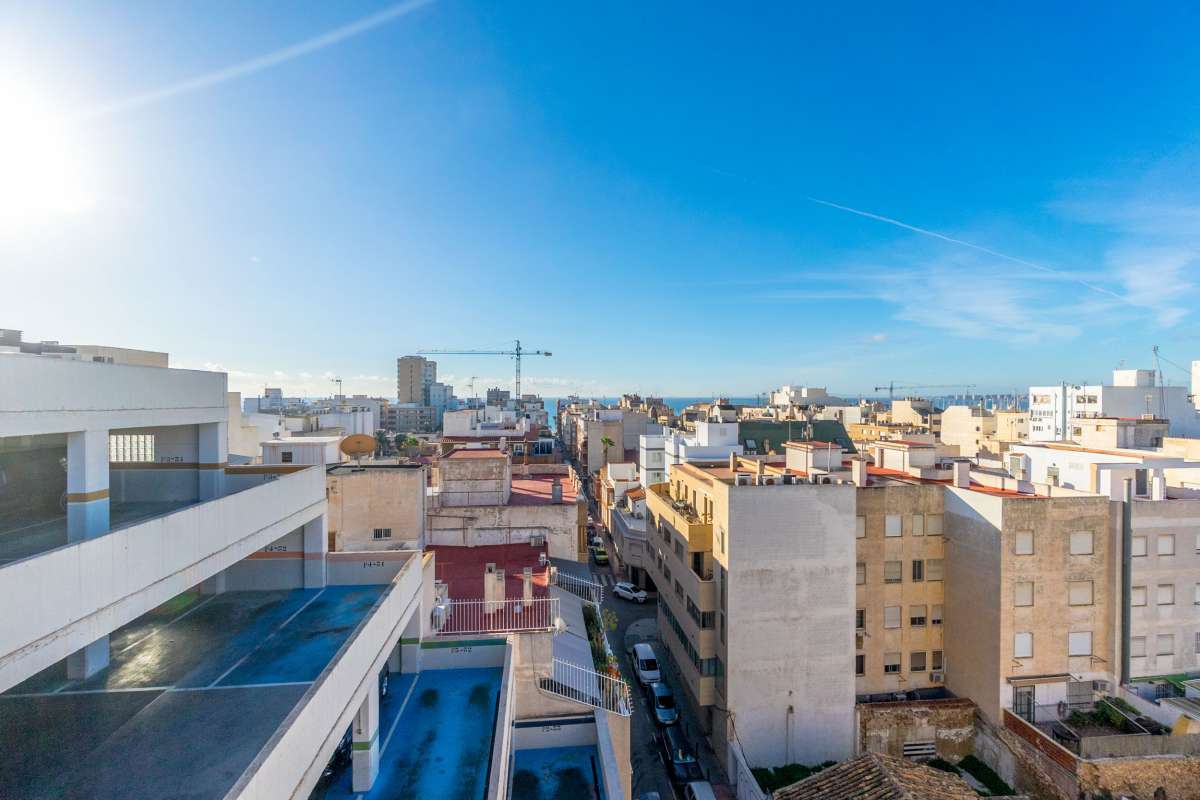 3 Bed, 2 Bath, ApartmentFor Sale, Torrevieja, Alicante