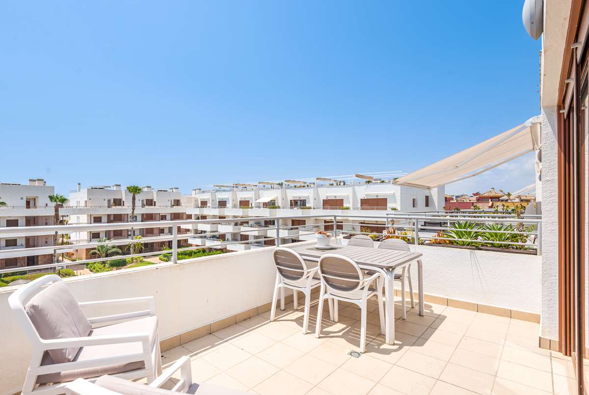 2 Bed, 2 Bath, ApartmentFor Sale, Lomas de Cabo Roig, Alicante