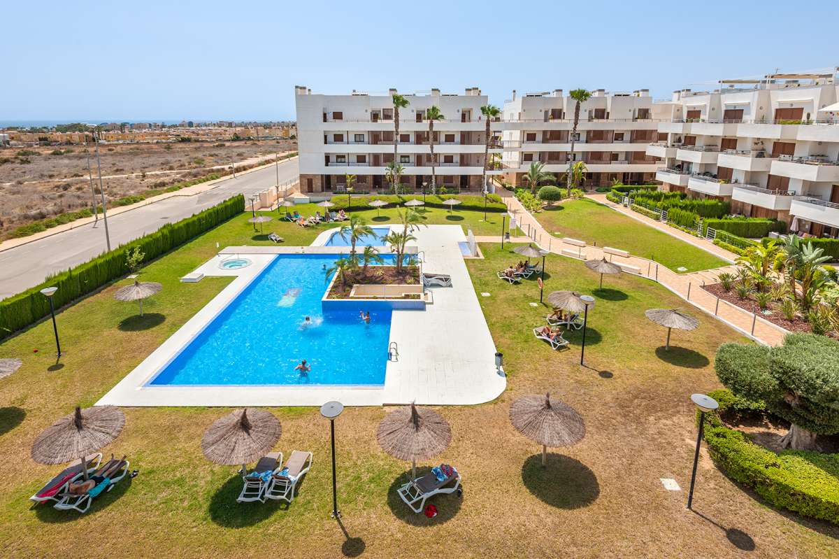 2 Bed, 2 Bath, ApartmentFor Sale, Lomas de Cabo Roig, Alicante