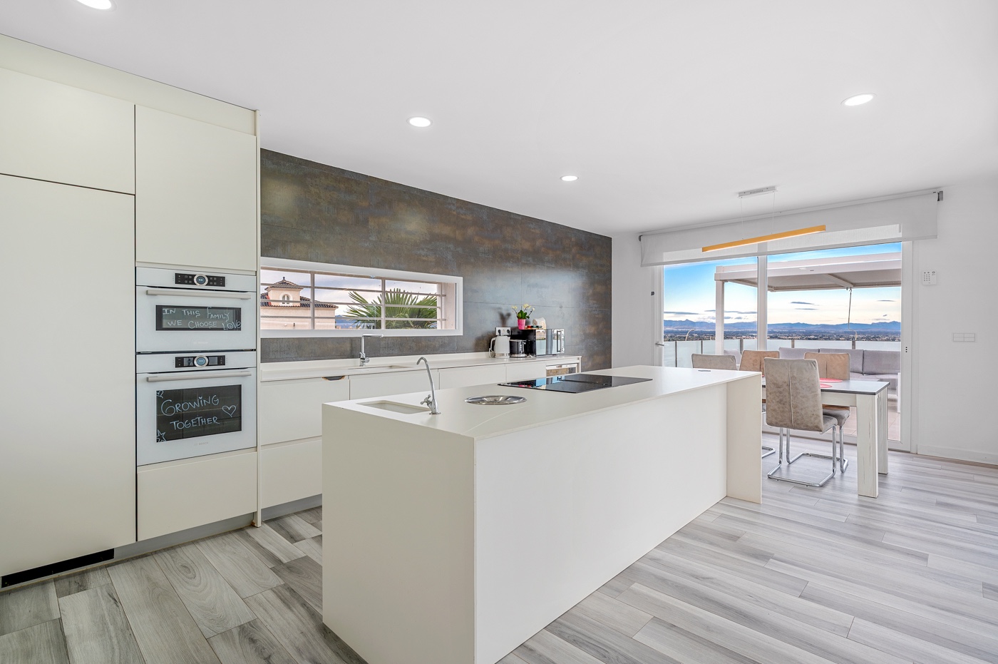 4 Bed, 3 Bath, HouseFor Sale, Algorfa, Alicante