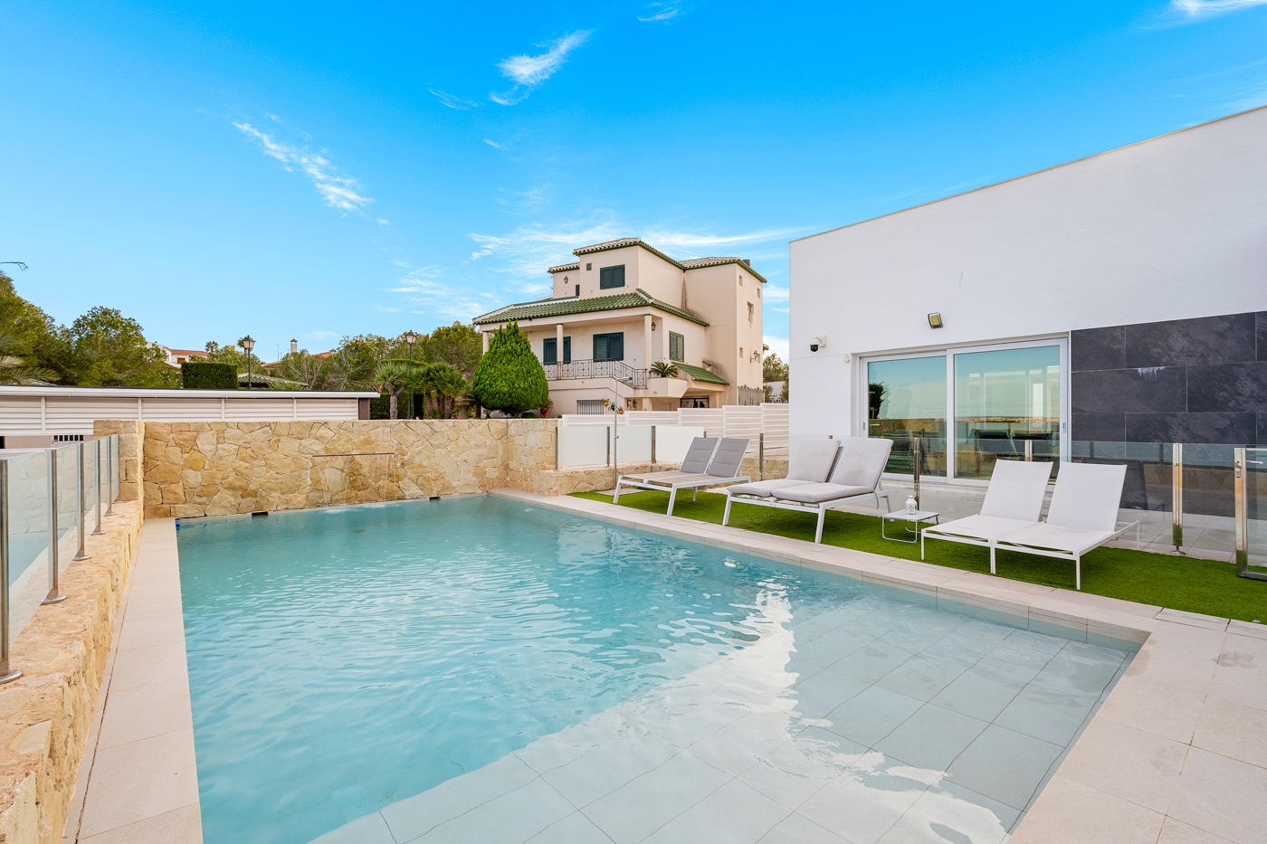 4 Bed, 3 Bath, HouseFor Sale, Algorfa, Alicante
