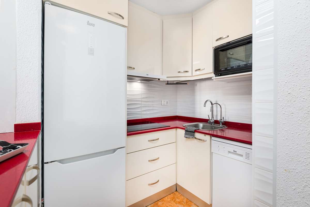 2 Bed, 1 Bath, ApartmentFor Sale, Parque De Las Naciones, Alicante